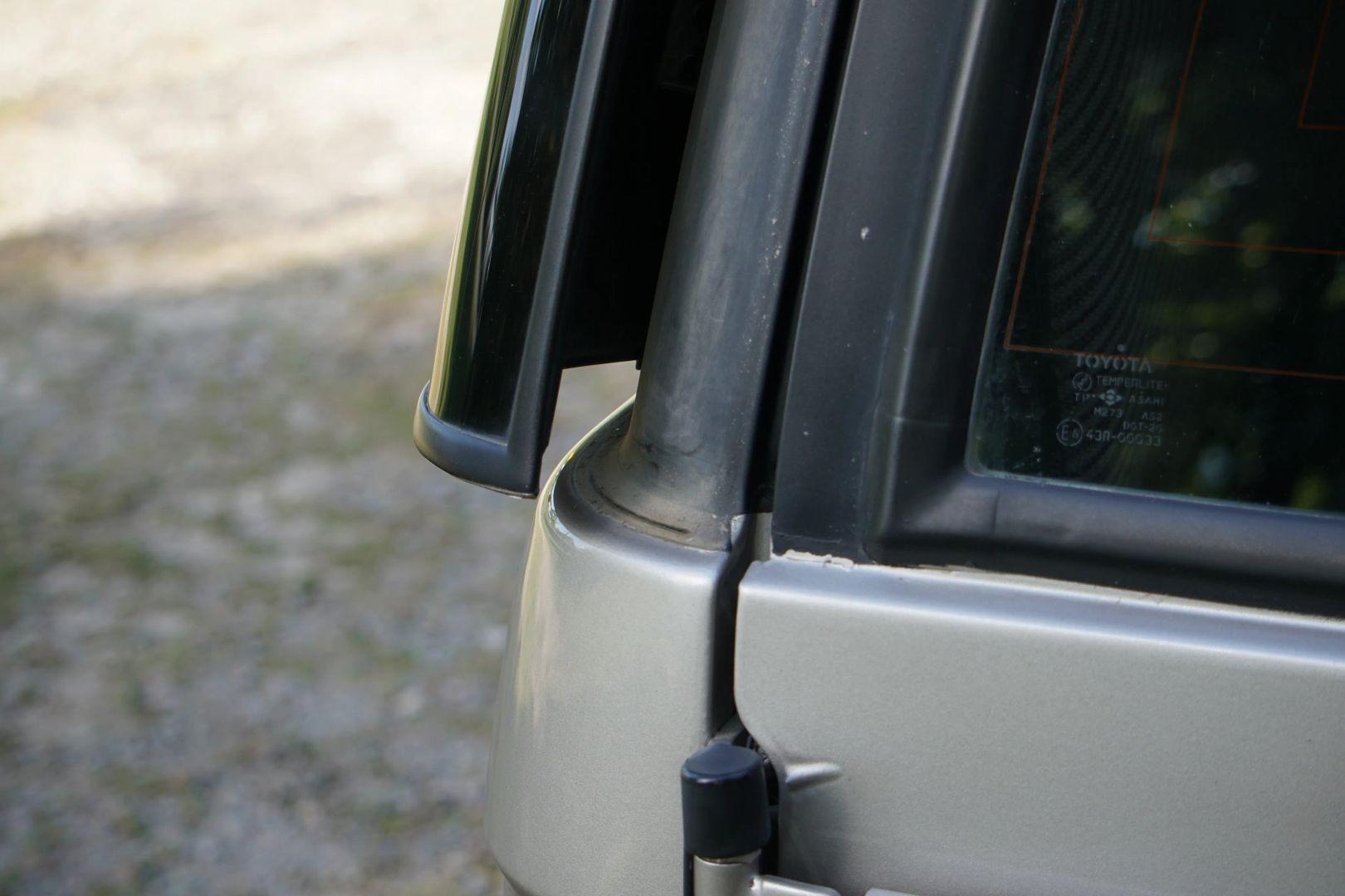 1992 Toyota Land Cruiser RJ77