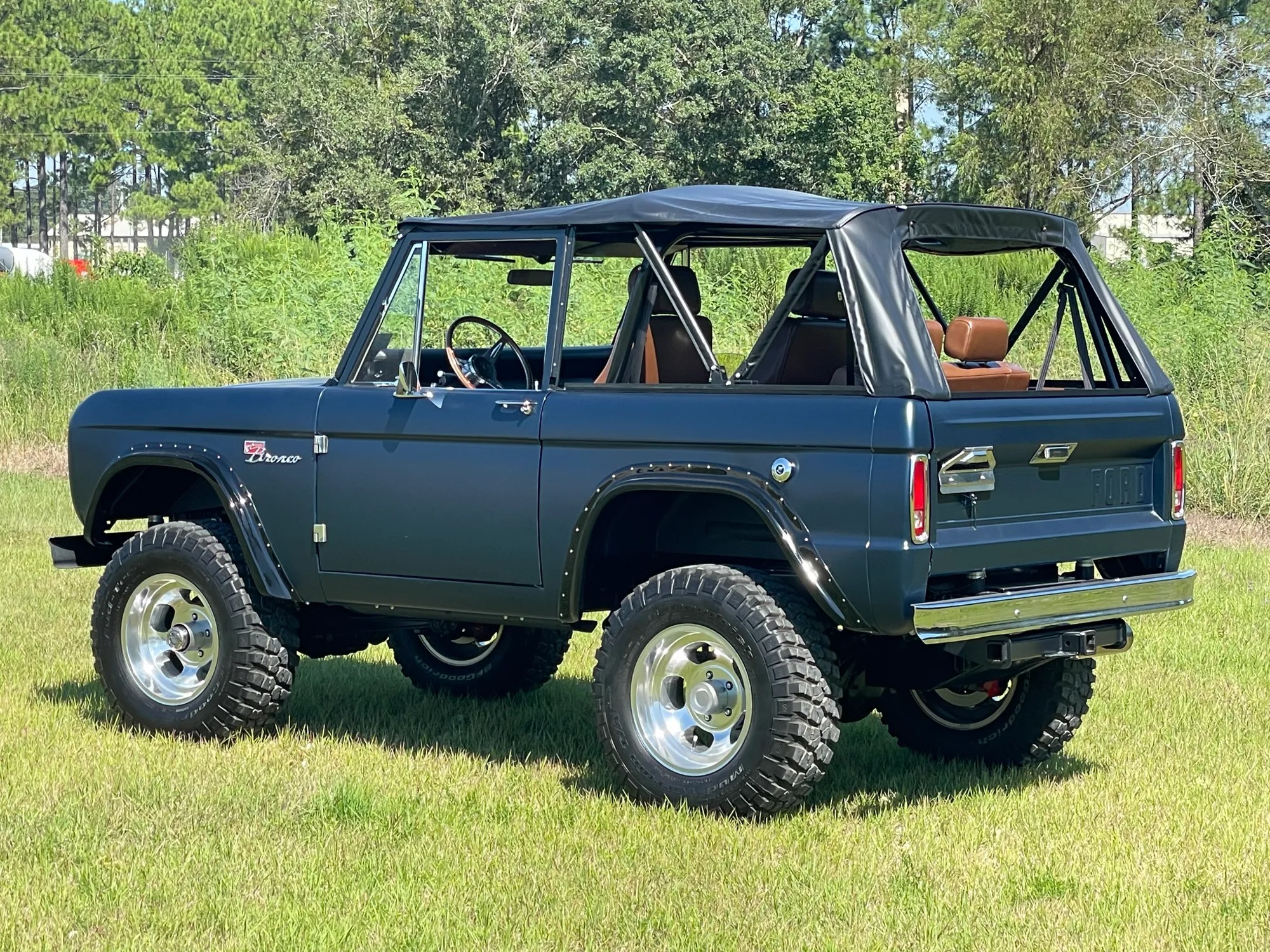 Velocity-Built 1972 Ford Bronco - 4