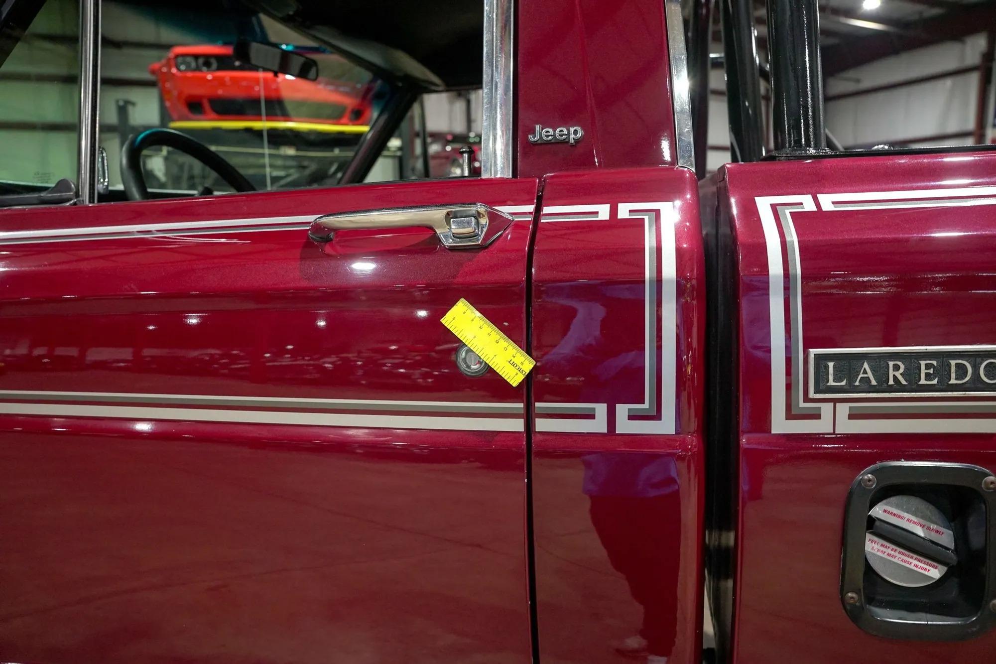 1982 Jeep J10 Laredo