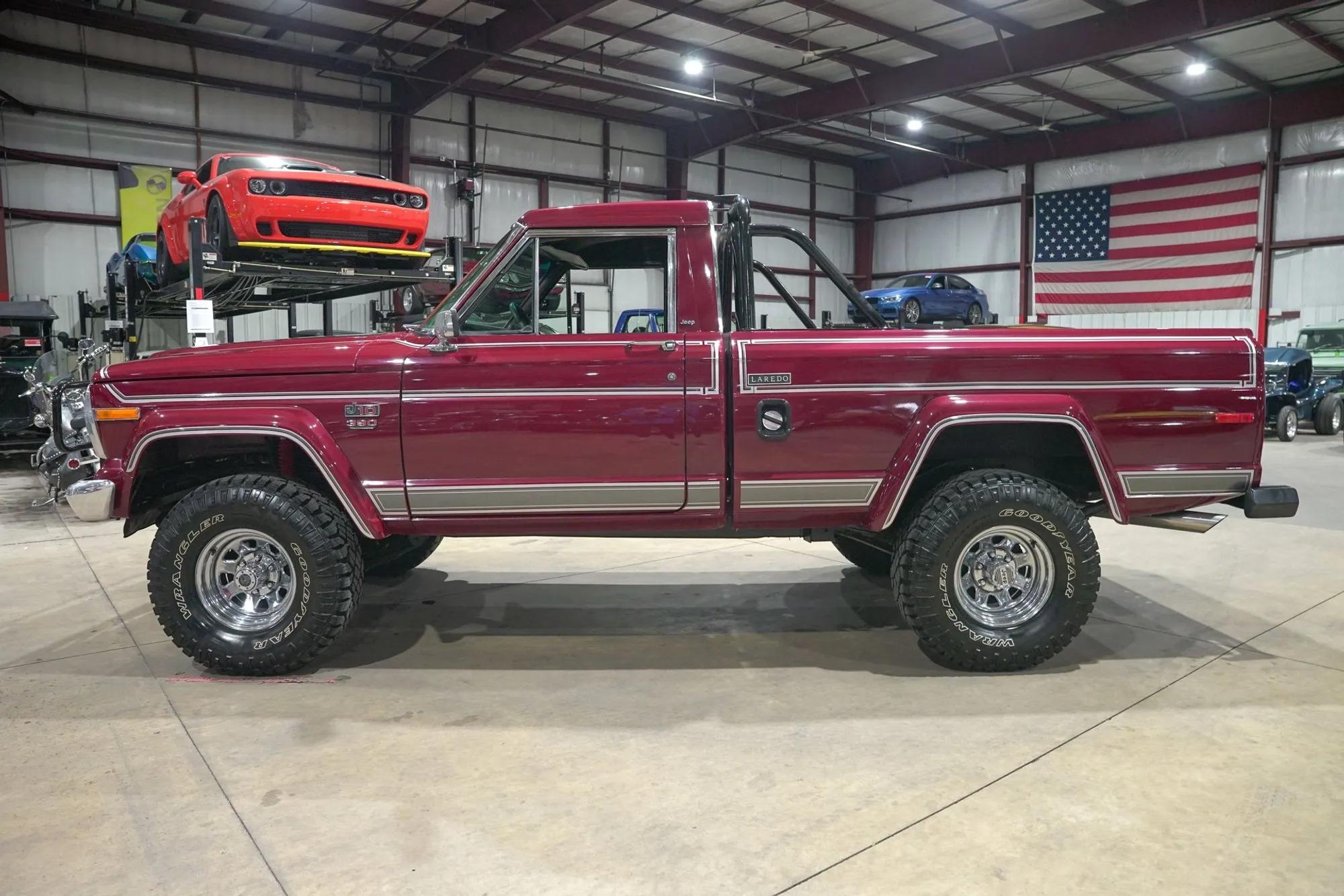 1982 Jeep J10 Laredo - 4