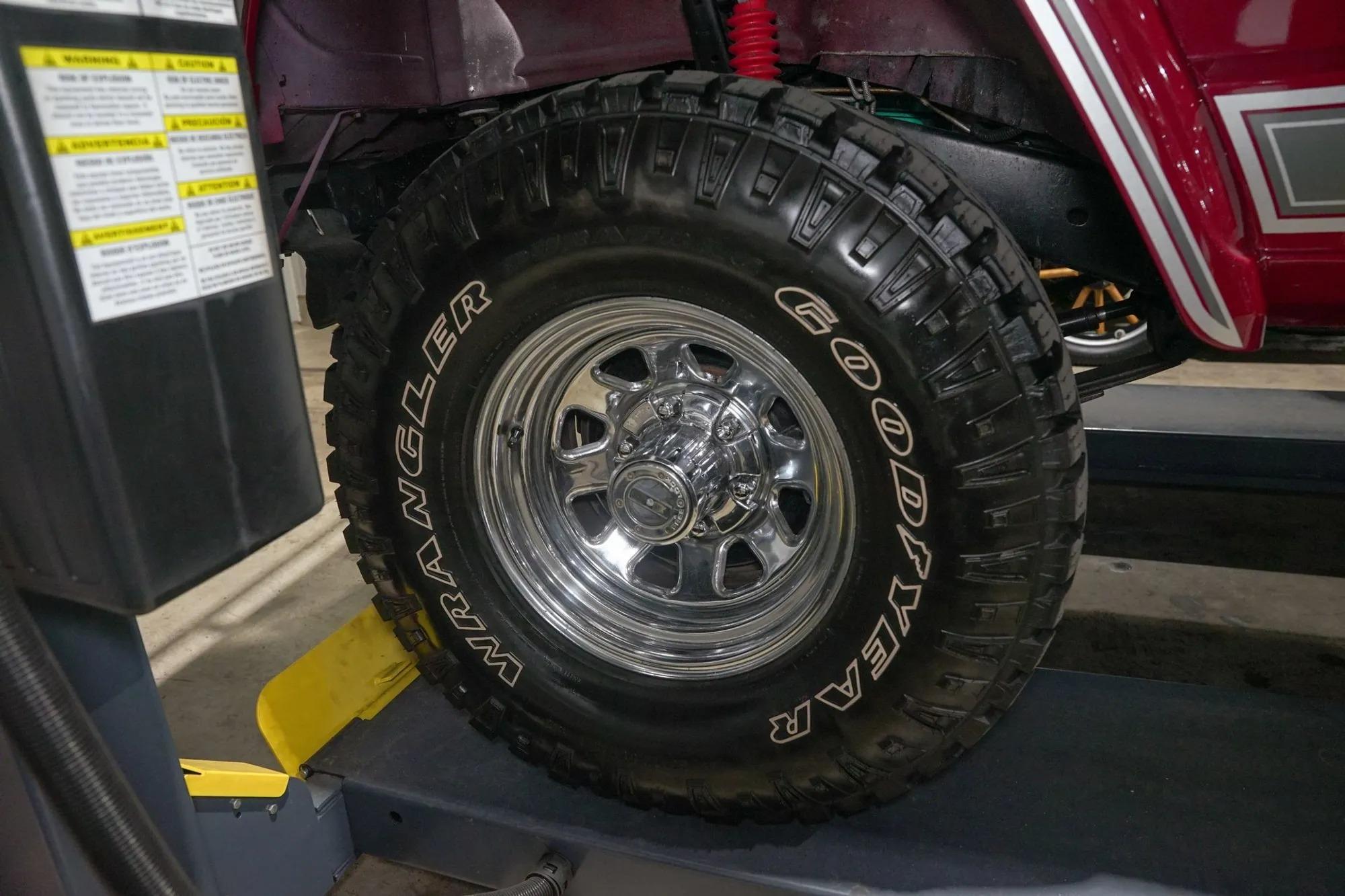 1982 Jeep J10 Laredo