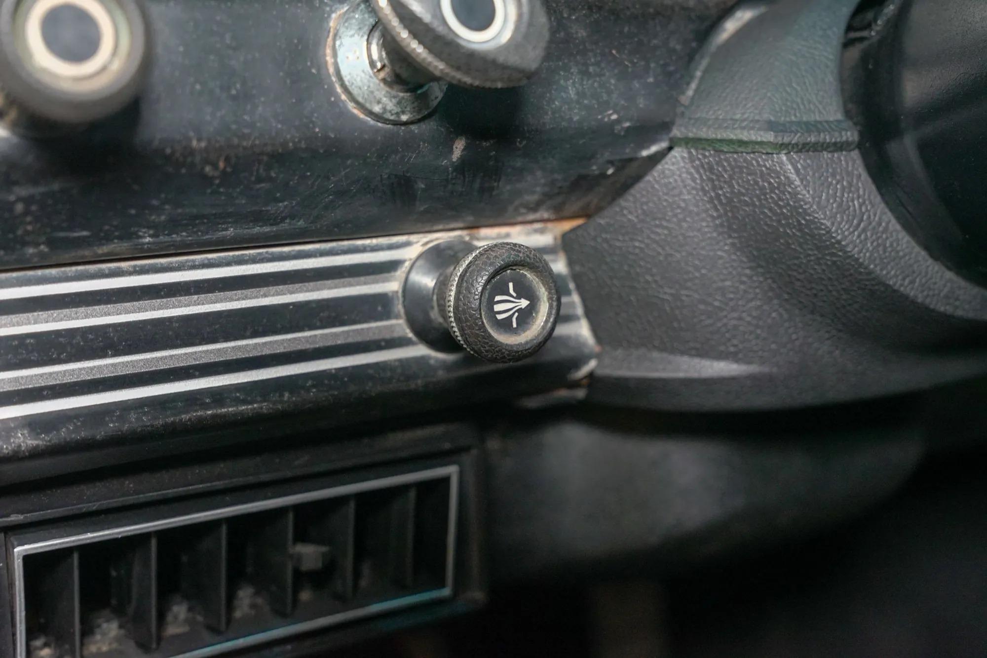 1982 Jeep J10 Laredo