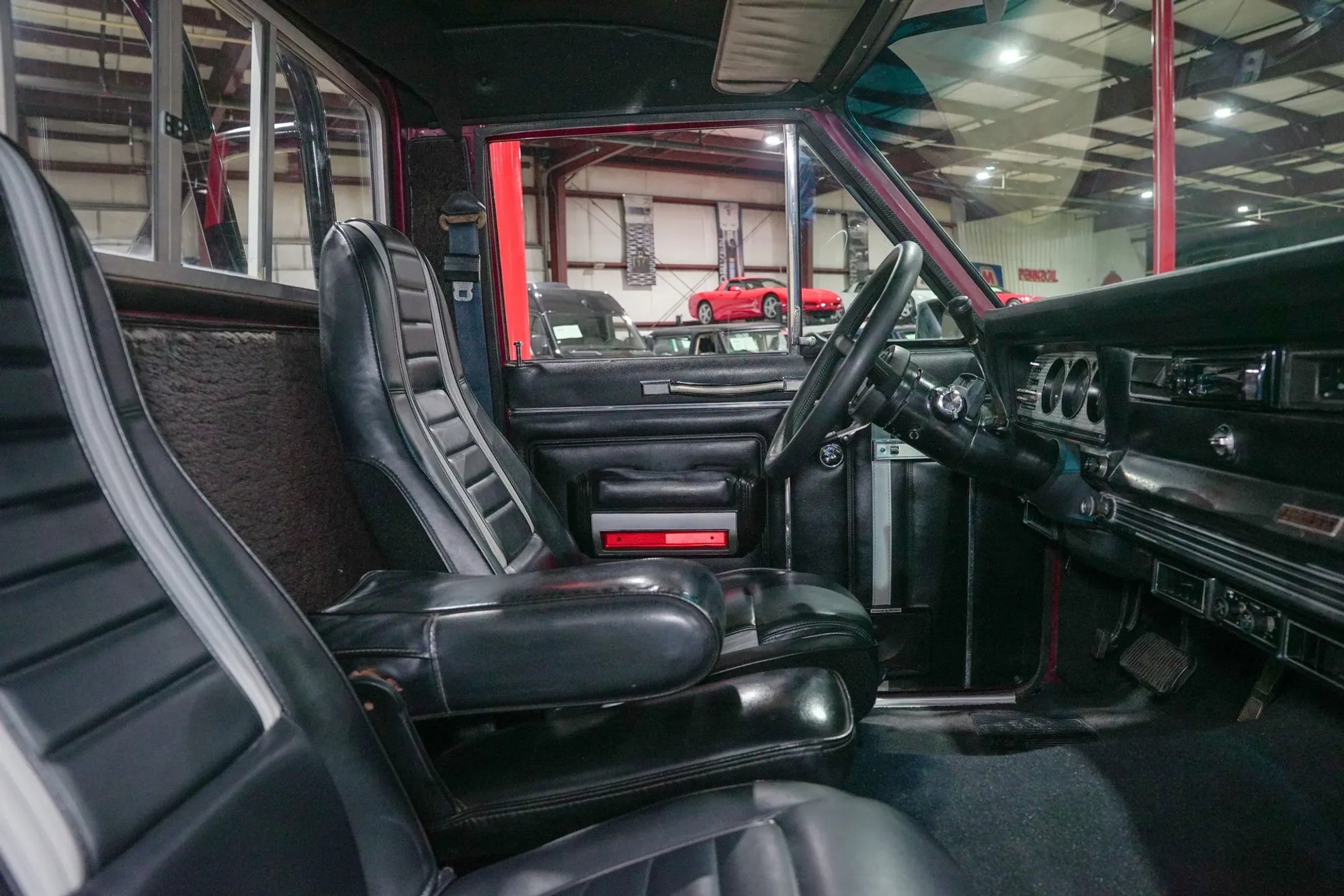 1982 Jeep J10 Laredo