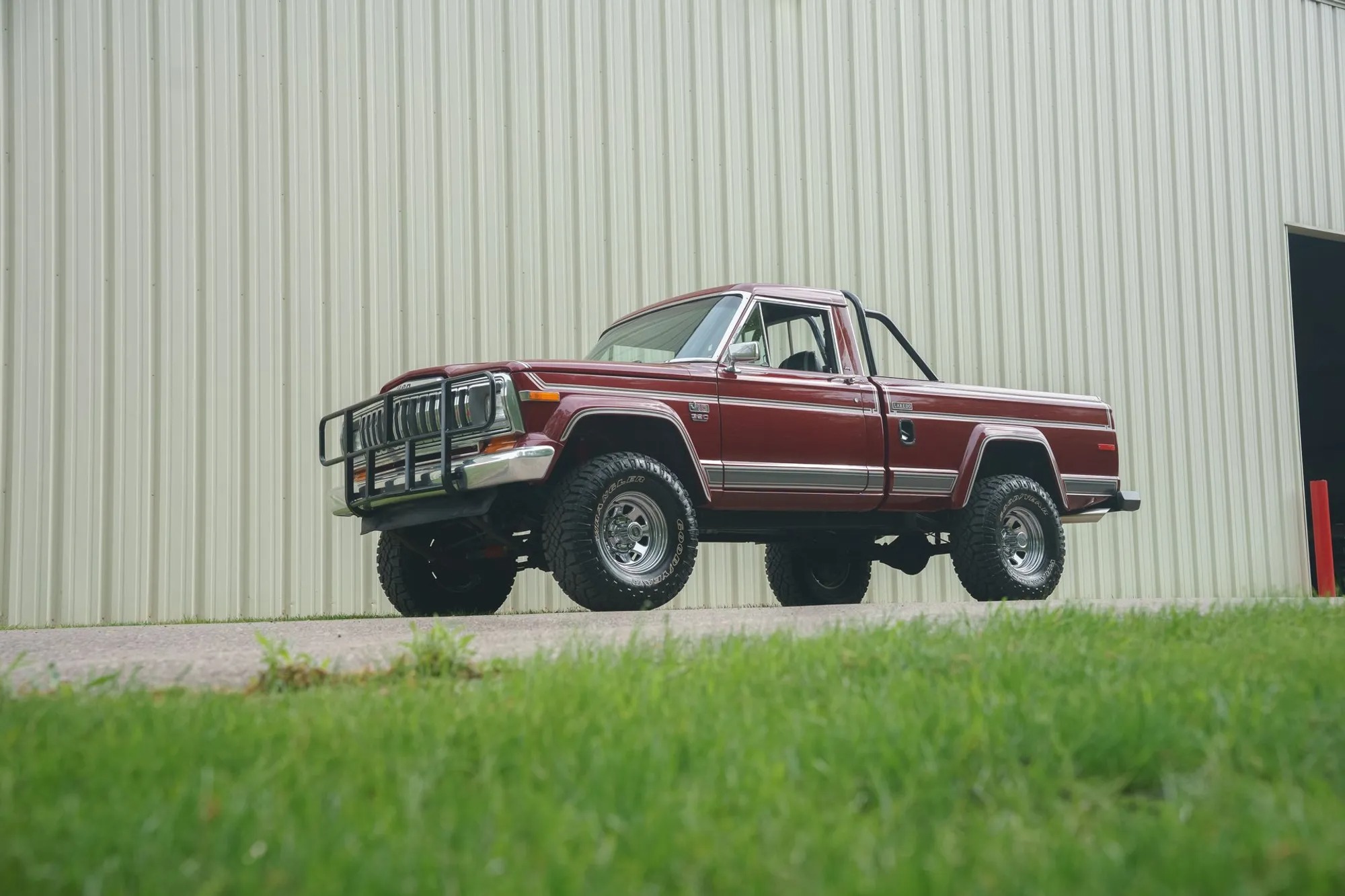 1982 Jeep J10 Laredo