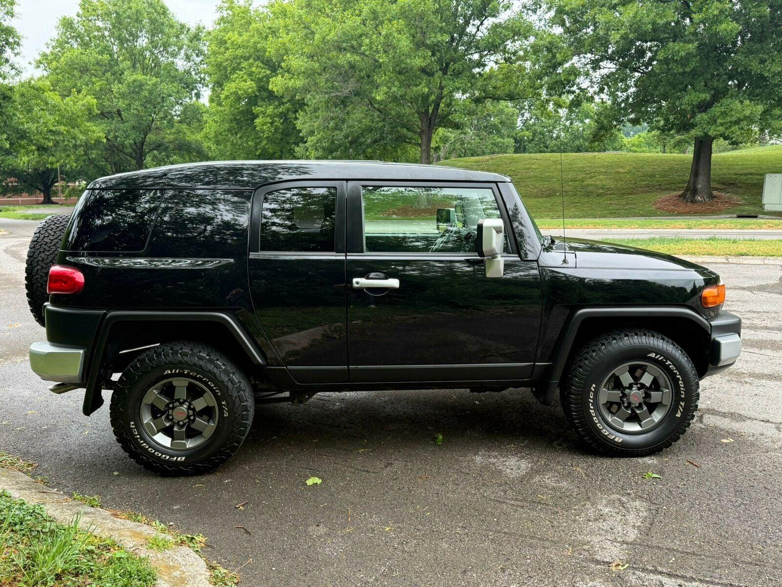 2007 Toyota FJ Cruiser - 2