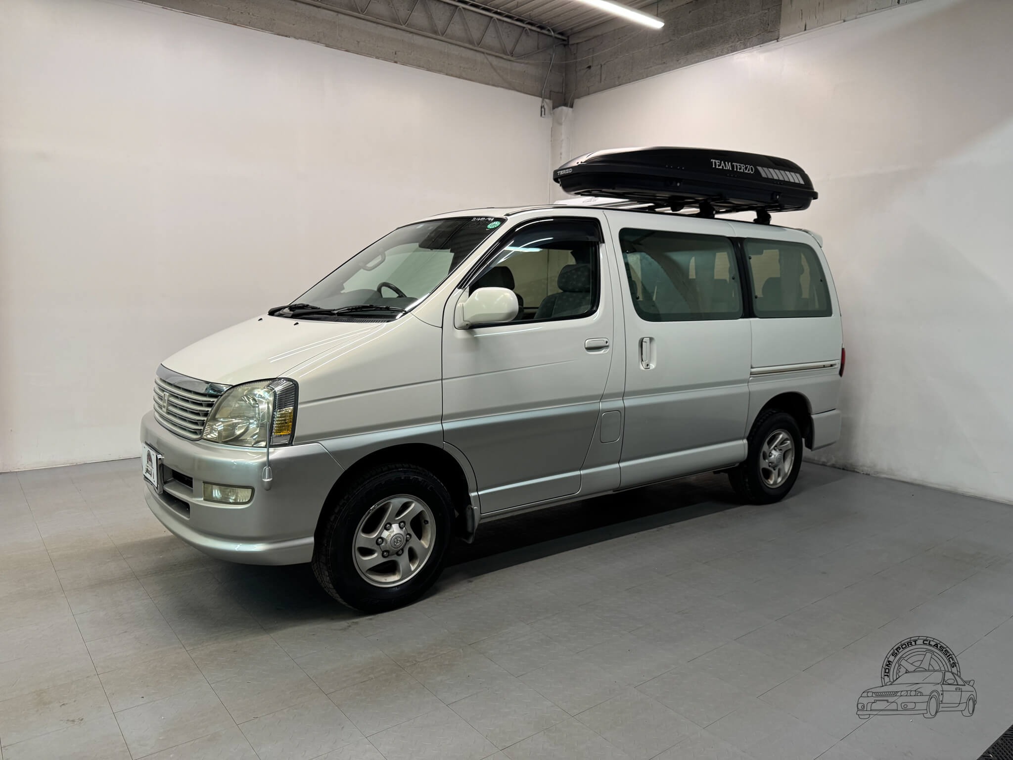 1999 Toyota HiAce Regius V L-Package
