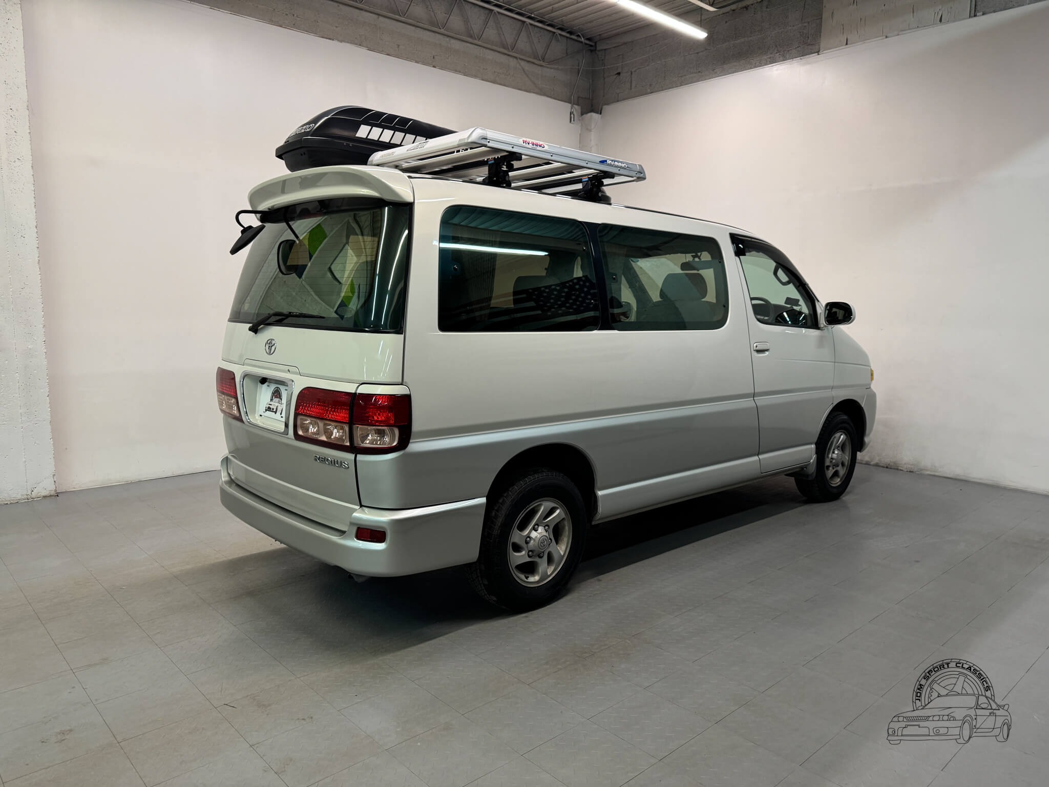 1999 Toyota HiAce Regius V L-Package - 2