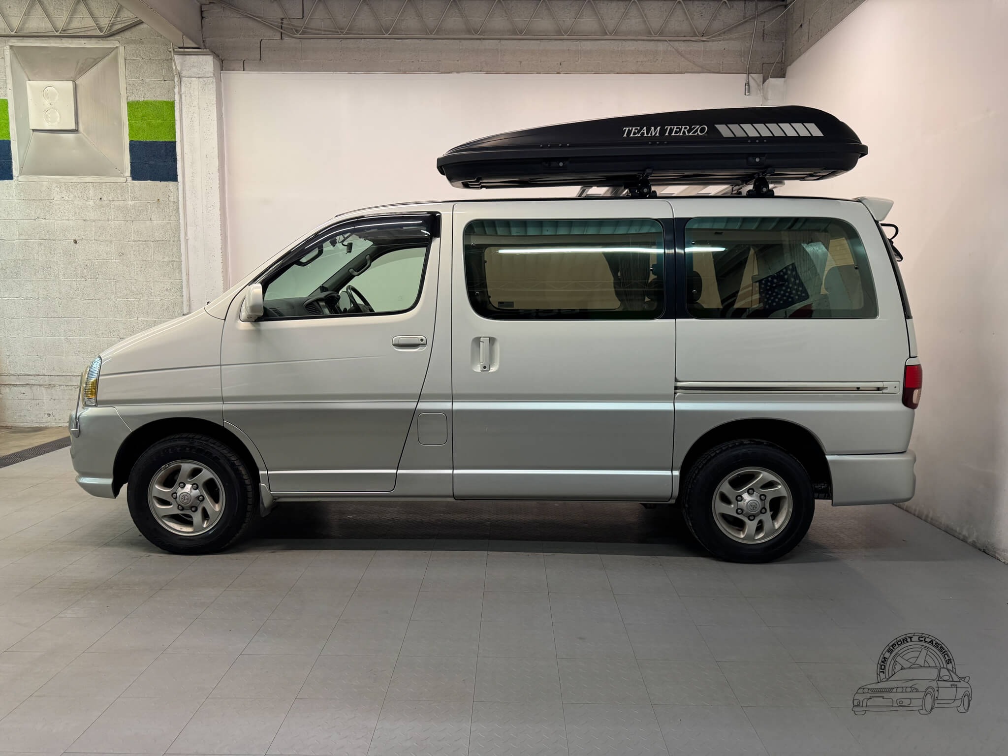 1999 Toyota HiAce Regius V L-Package