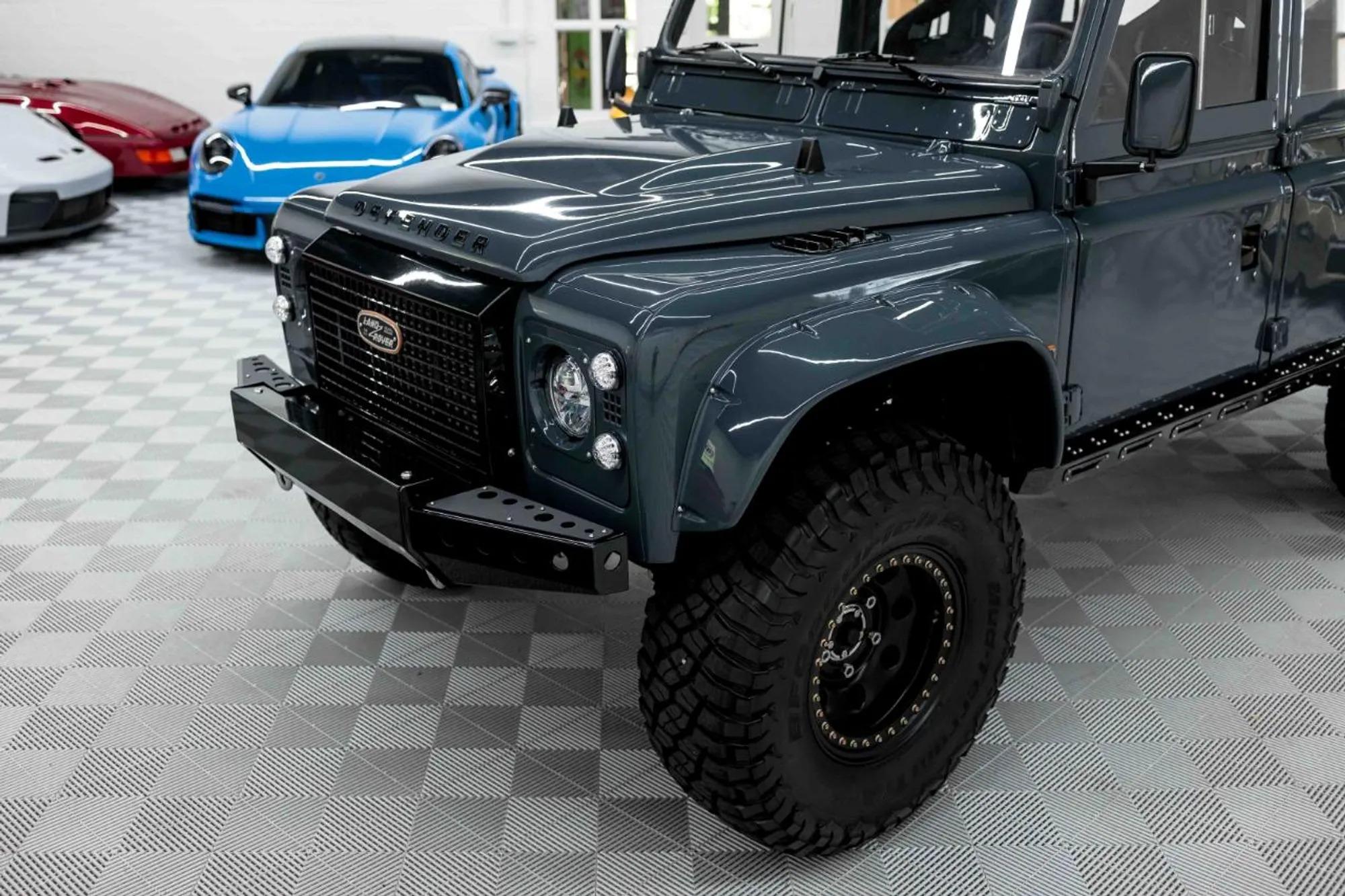 2000 Land Rover Defender 110