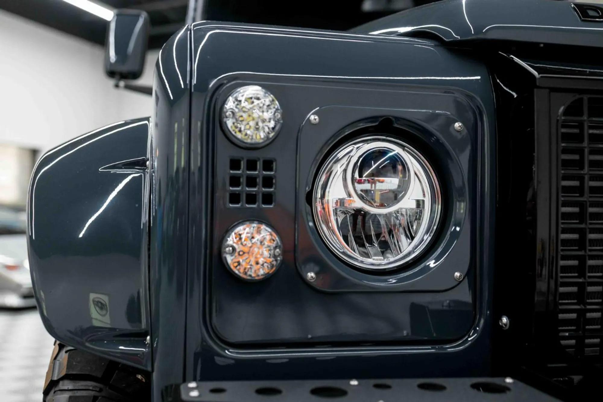 2000 Land Rover Defender 110