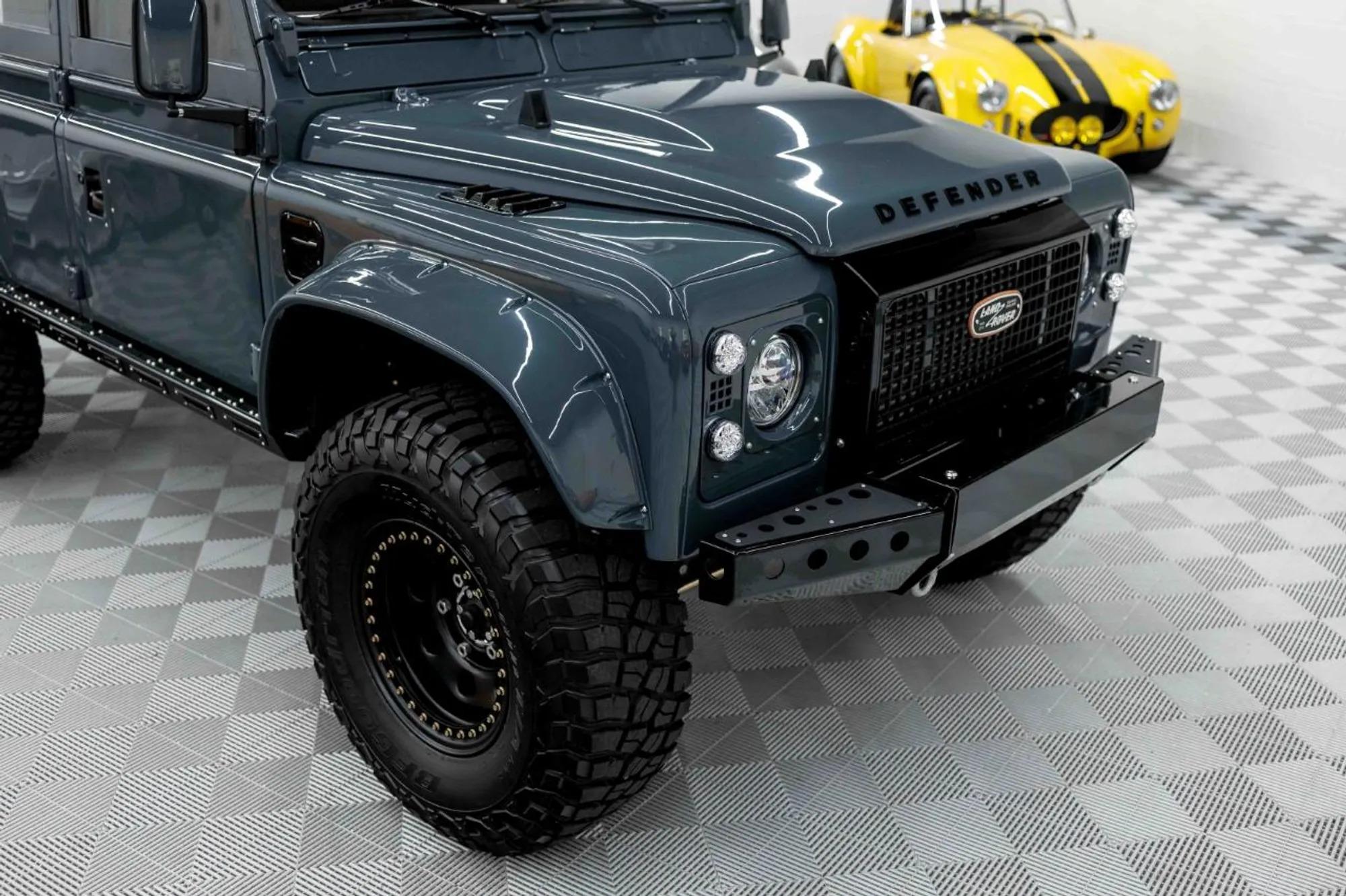 2000 Land Rover Defender 110