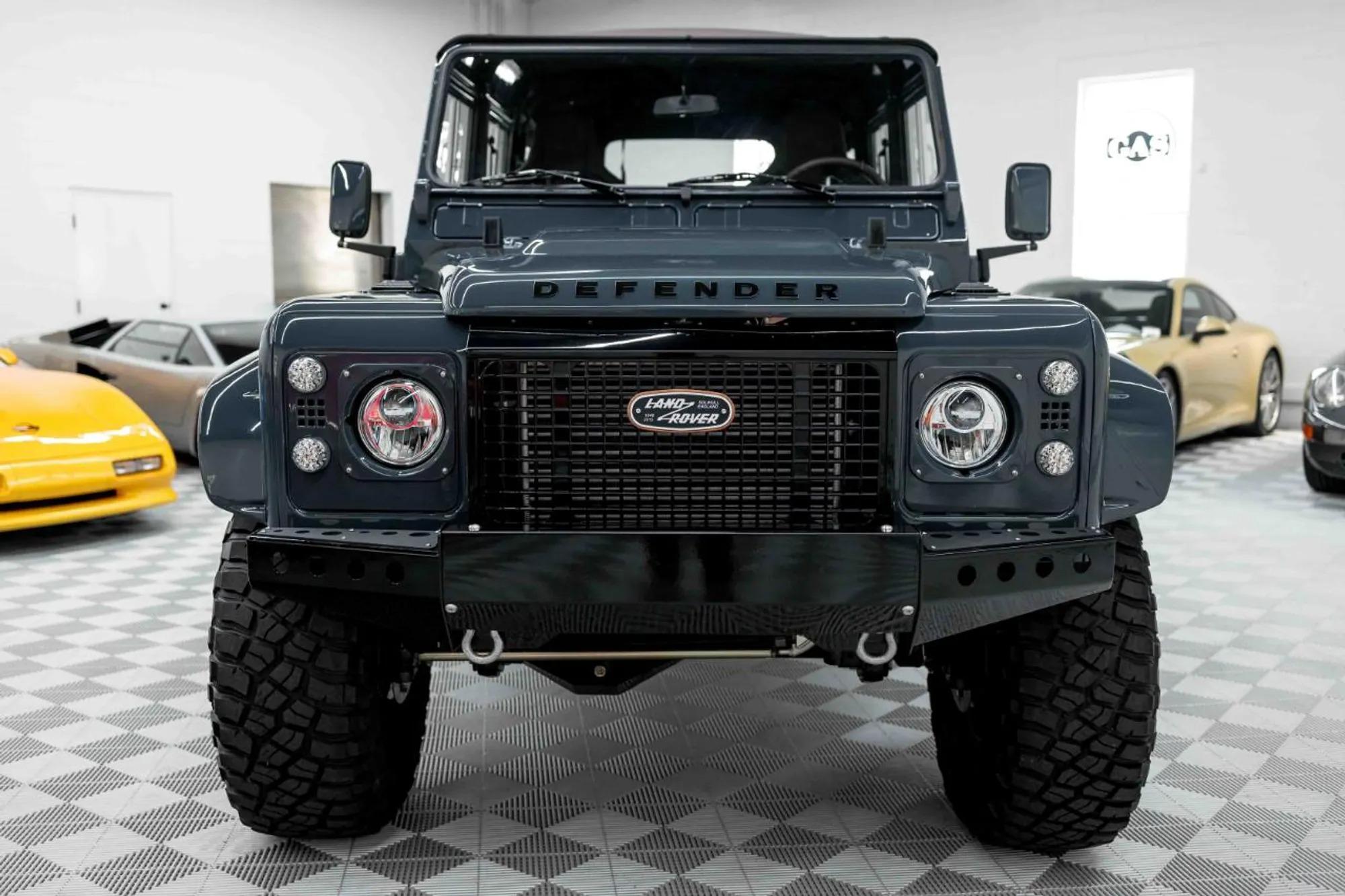 2000 Land Rover Defender 110 - 2