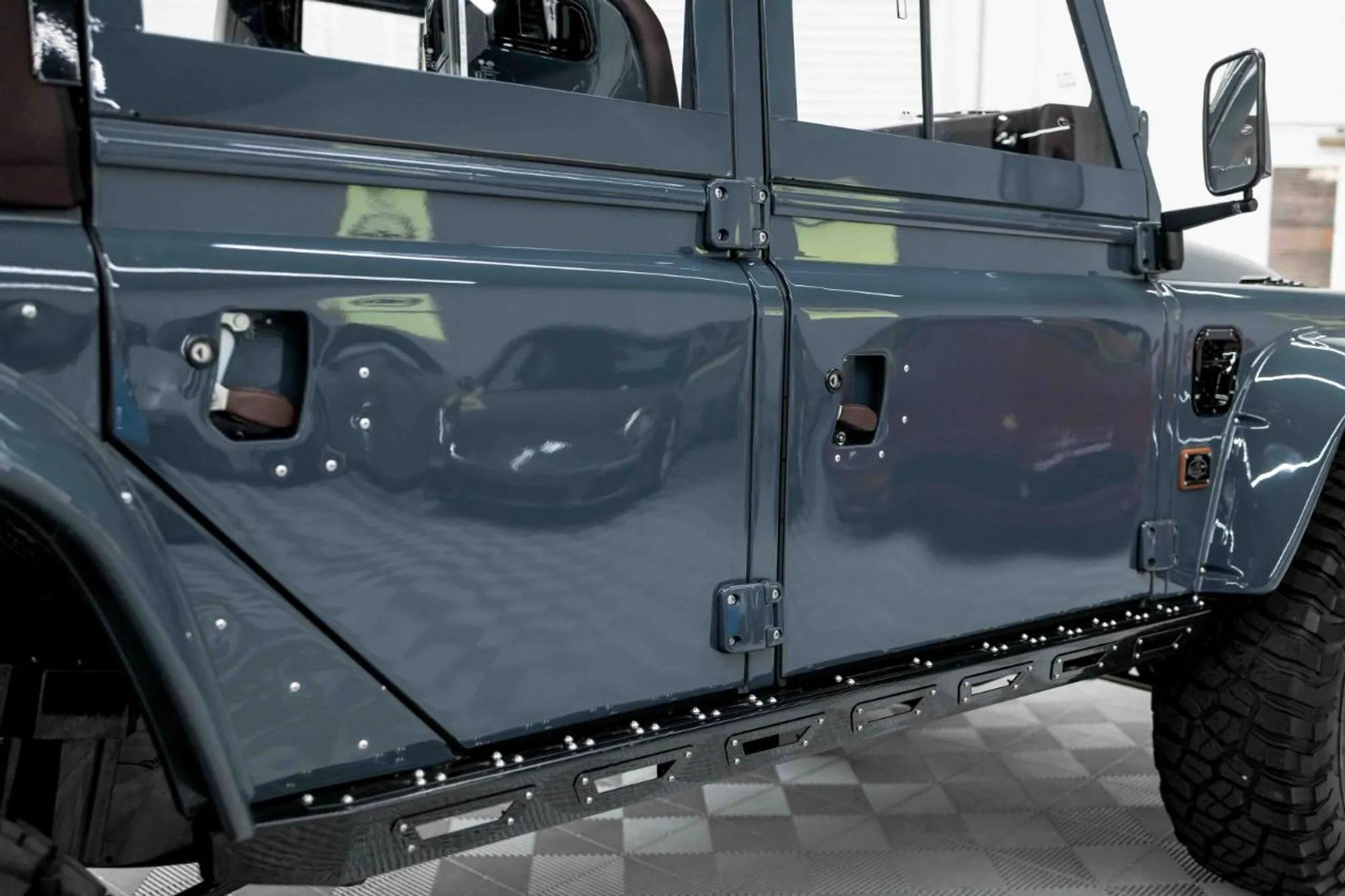 2000 Land Rover Defender 110