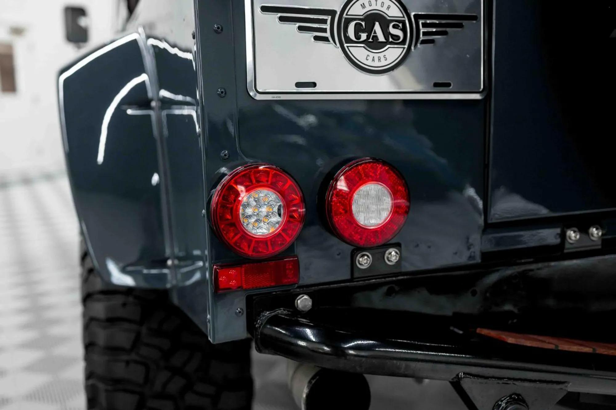 2000 Land Rover Defender 110