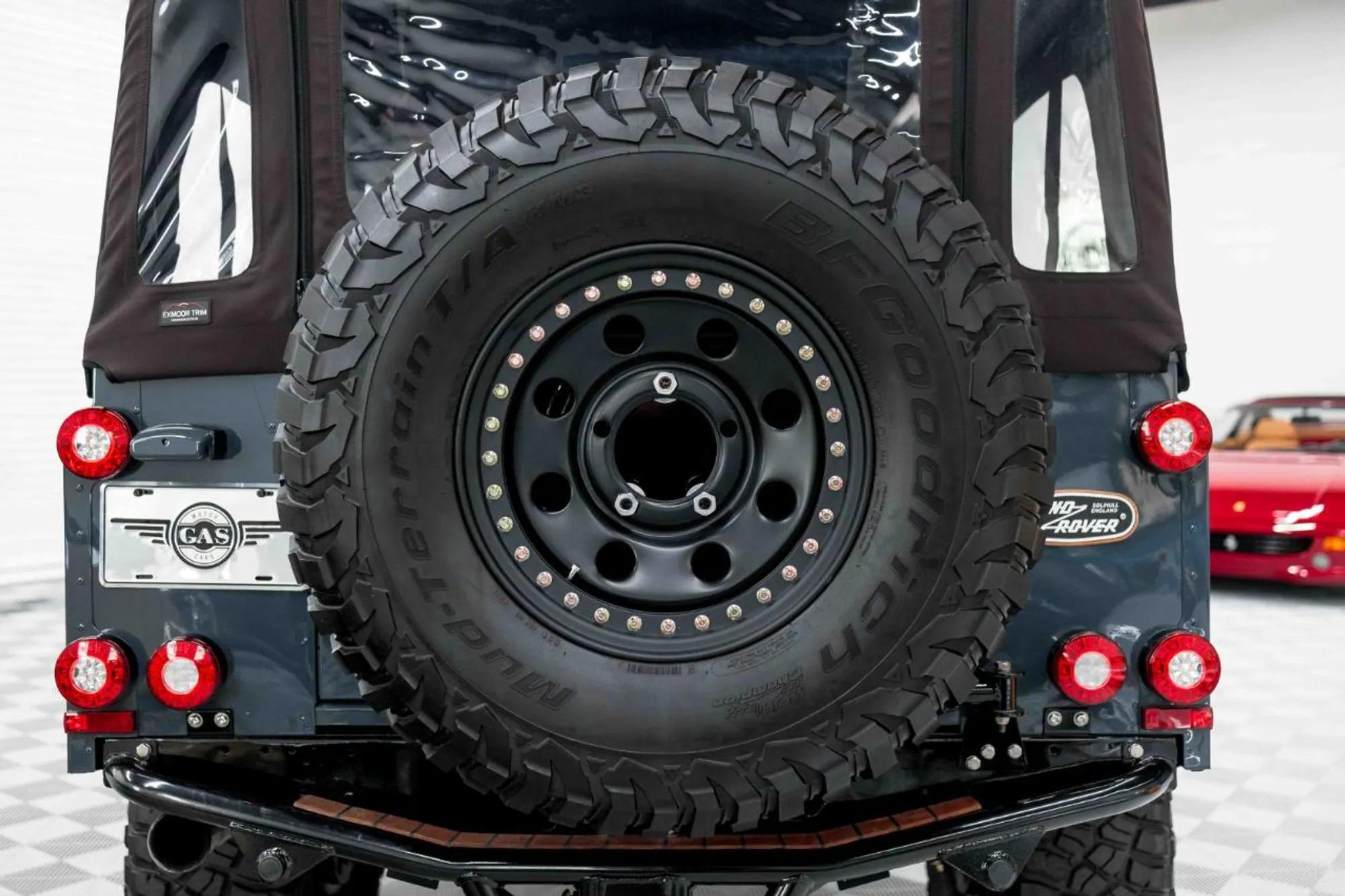 2000 Land Rover Defender 110