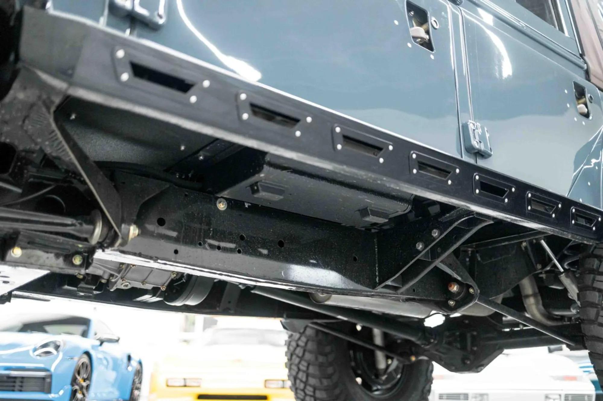2000 Land Rover Defender 110