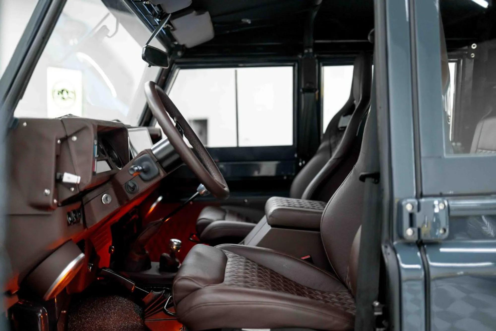 2000 Land Rover Defender 110