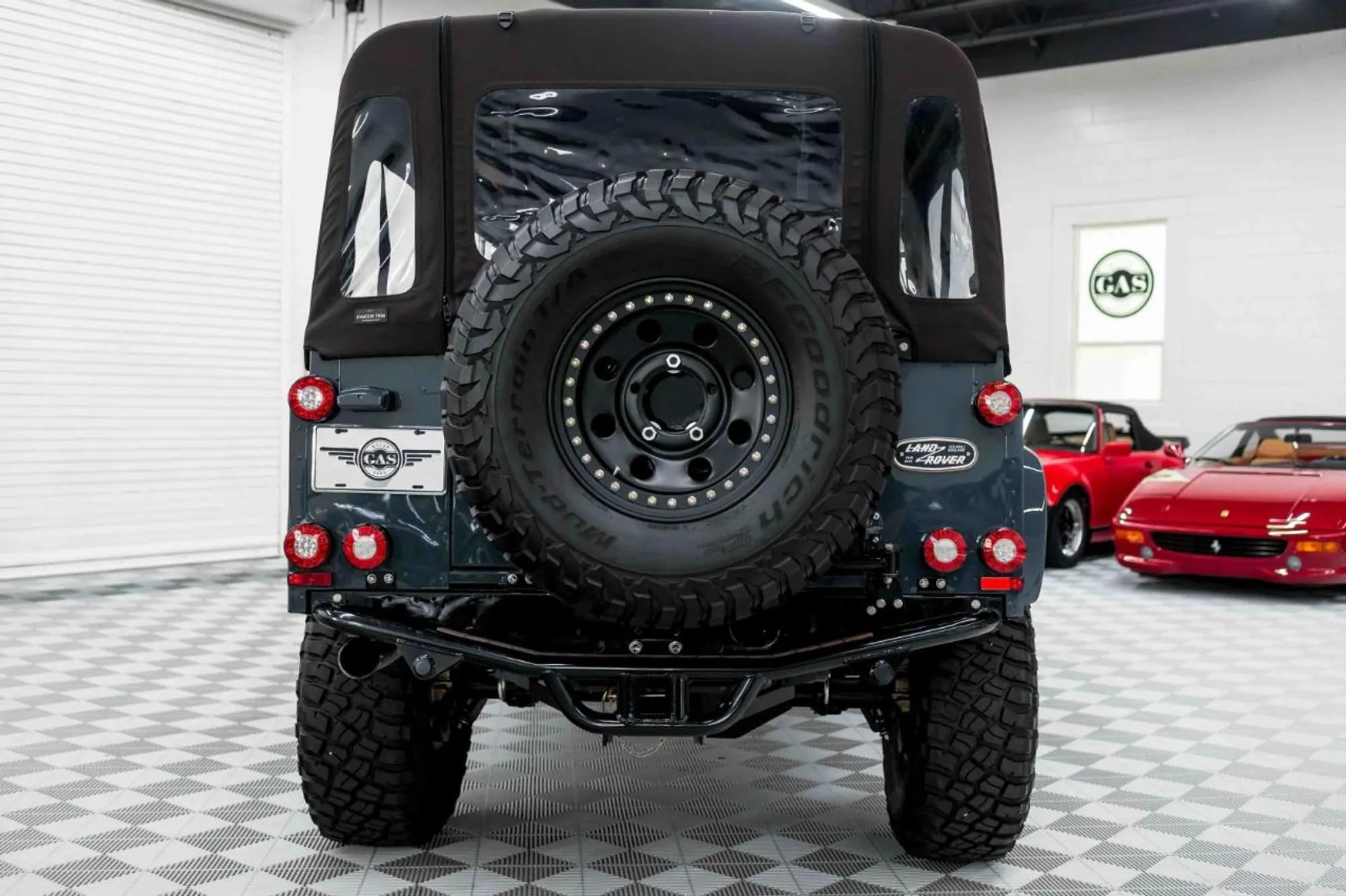 2000 Land Rover Defender 110 - 5