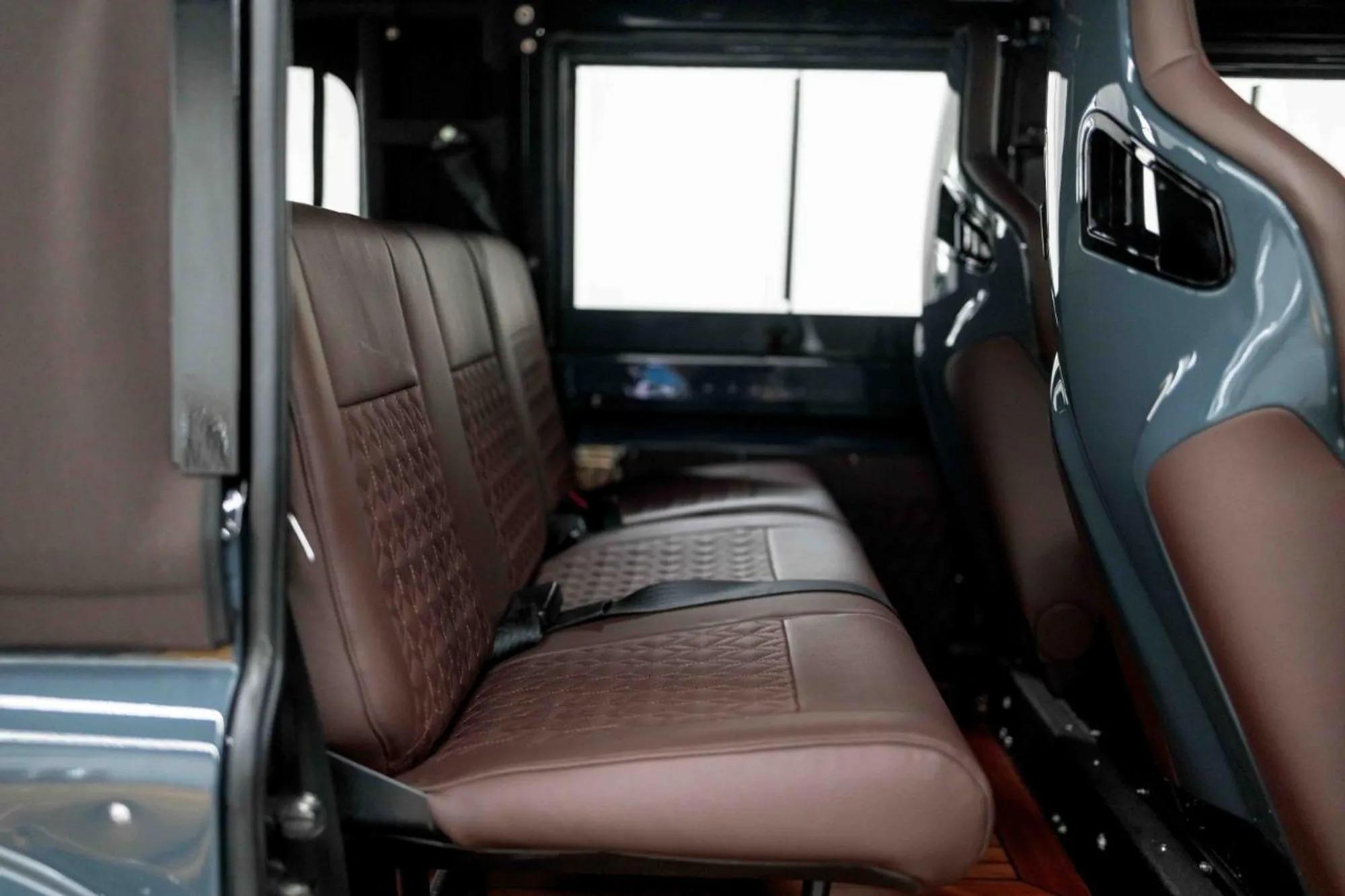 2000 Land Rover Defender 110