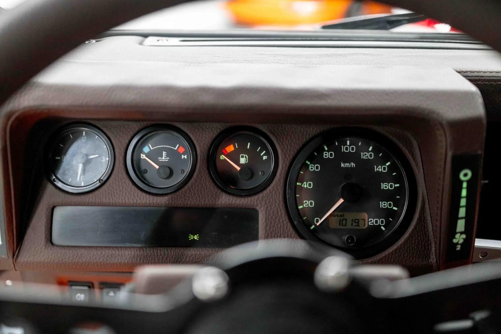 2000 Land Rover Defender 110