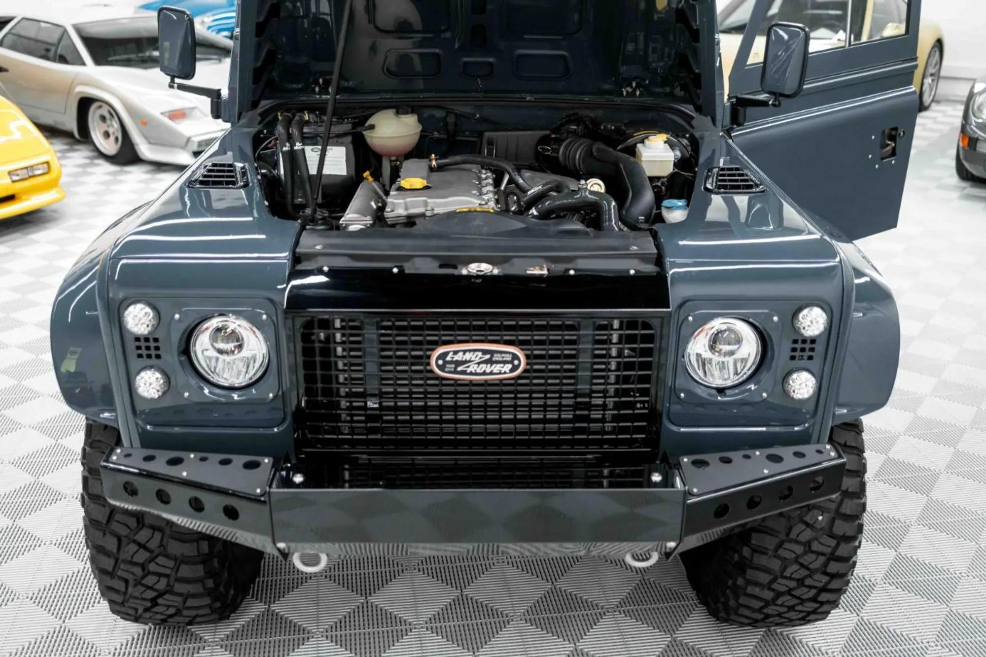 2000 Land Rover Defender 110