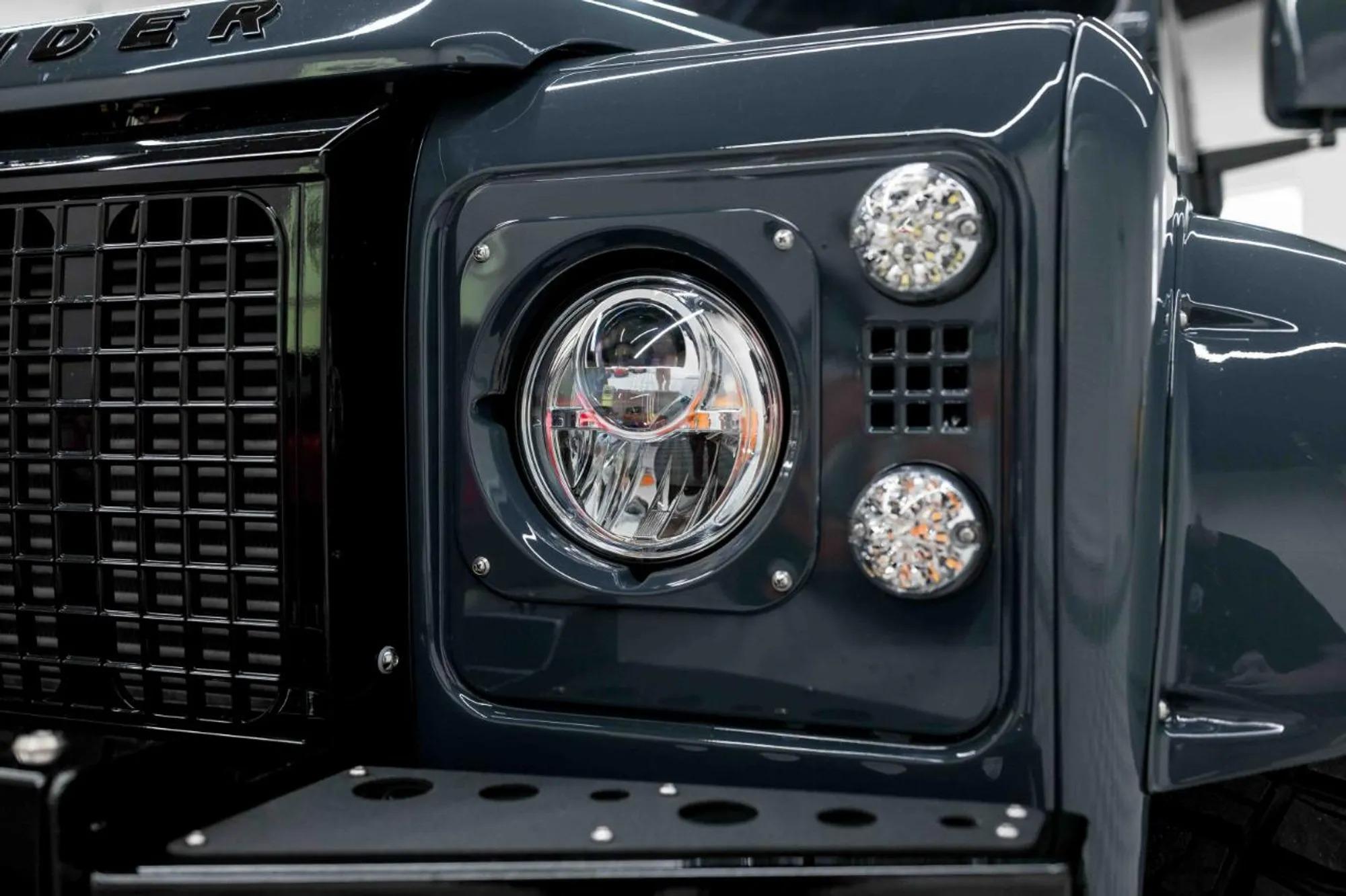 2000 Land Rover Defender 110