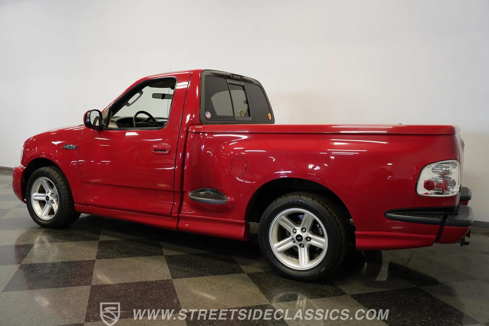 2003 Ford F-150 SVT Lightning - 5