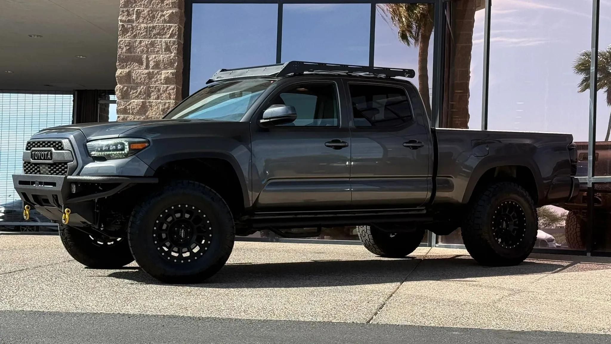 2019 Toyota Tacoma TRD Off-Road - 5