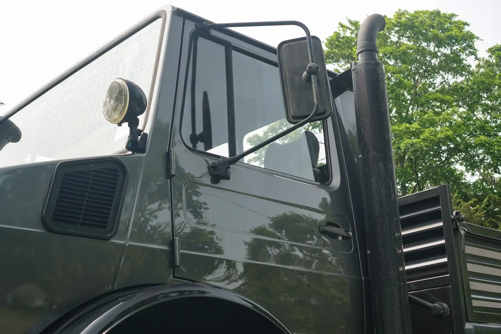 1989 Mercedes-Benz Unimog U2150