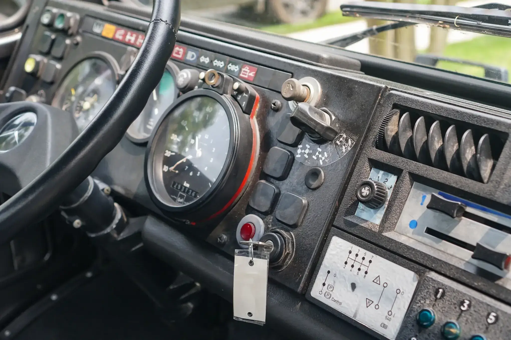 1989 Mercedes-Benz Unimog U2150