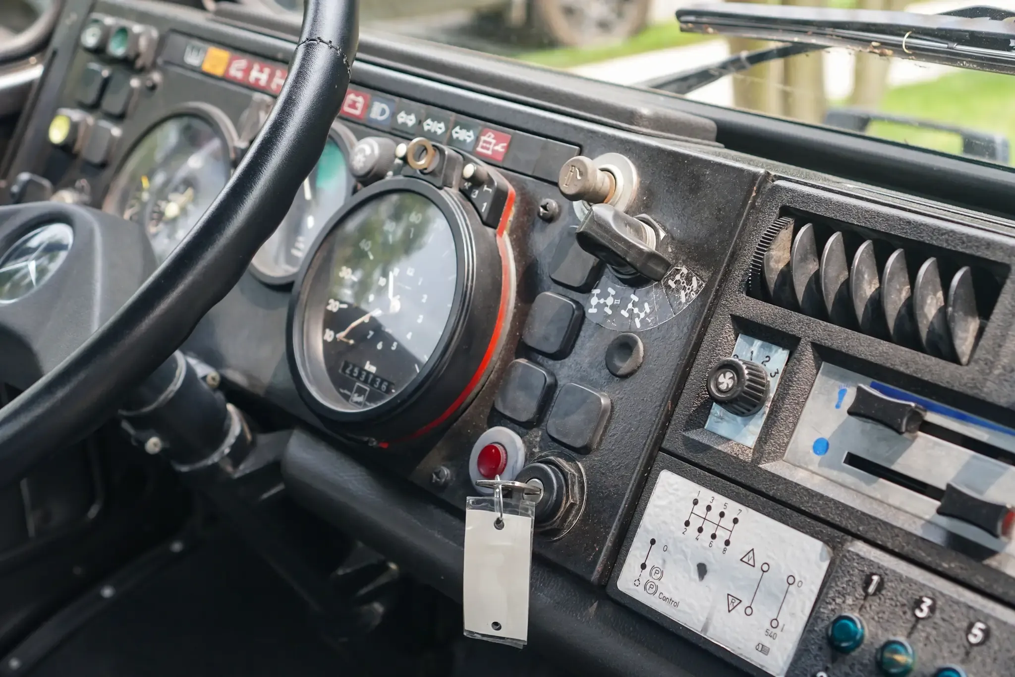 1989 Mercedes-Benz Unimog U2150