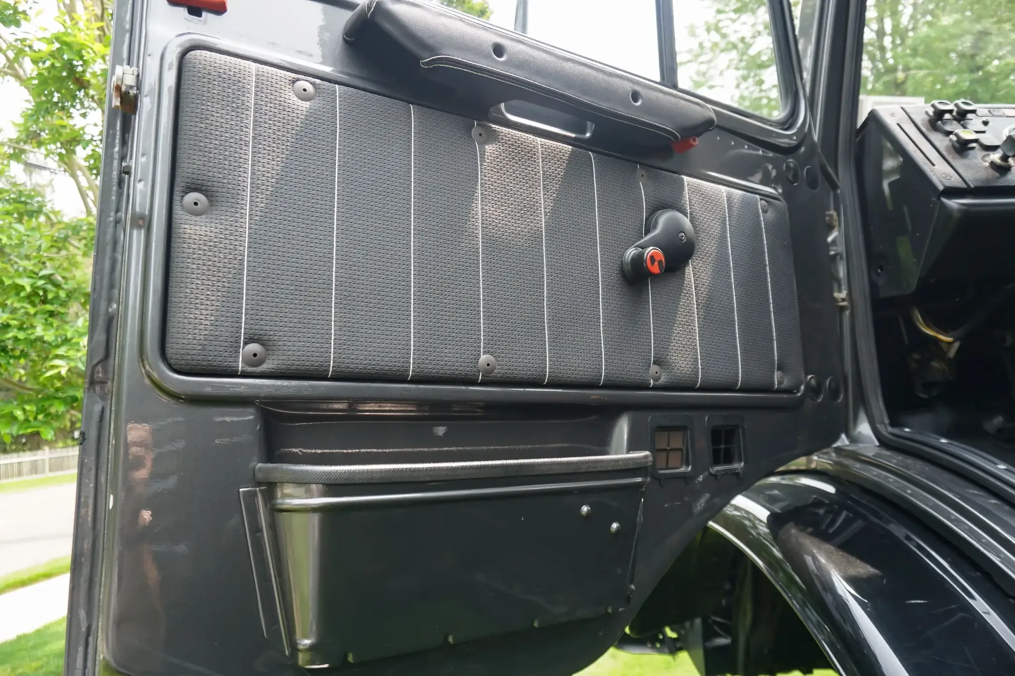 1989 Mercedes-Benz Unimog U2150