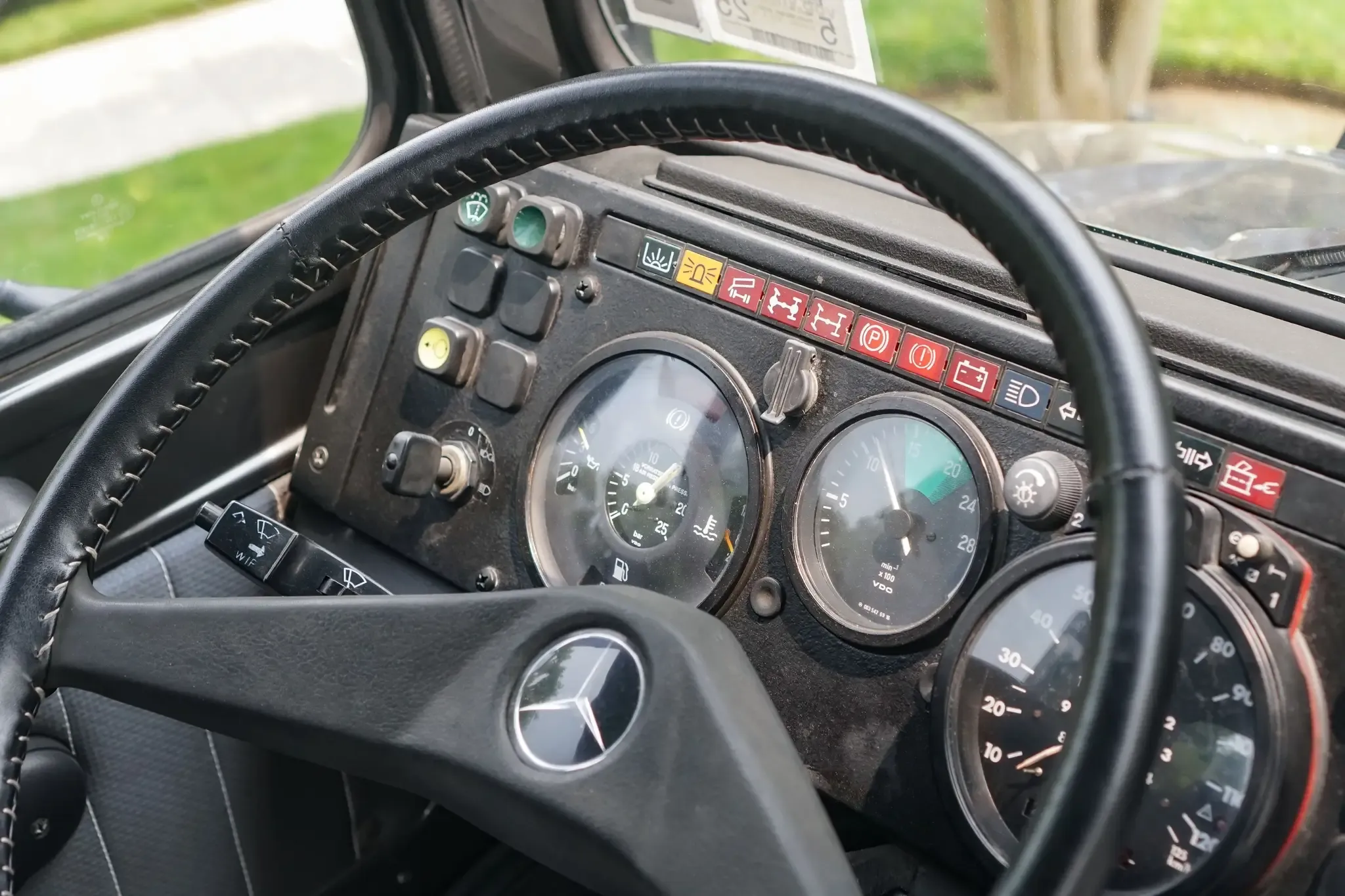 1989 Mercedes-Benz Unimog U2150