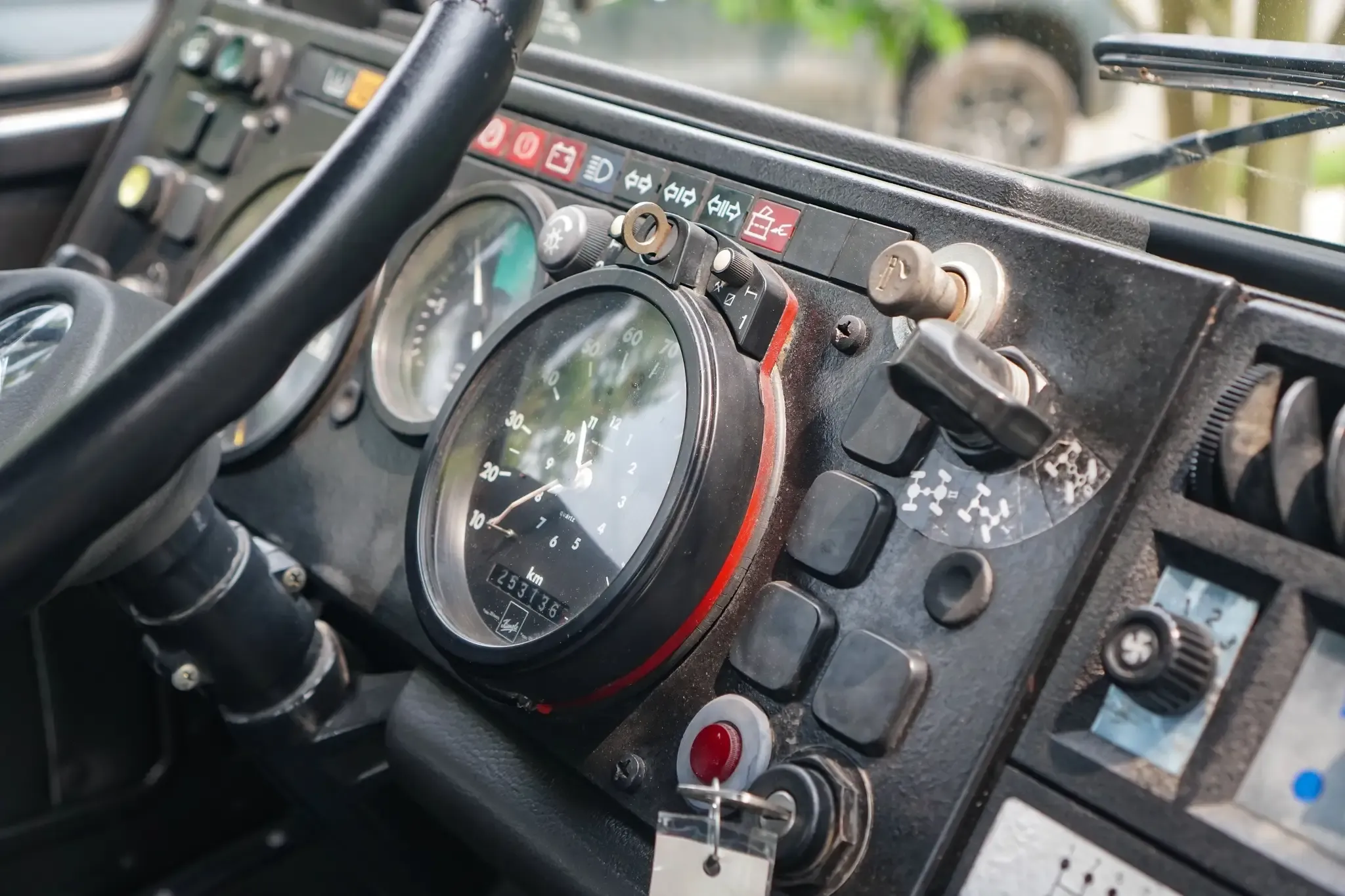 1989 Mercedes-Benz Unimog U2150