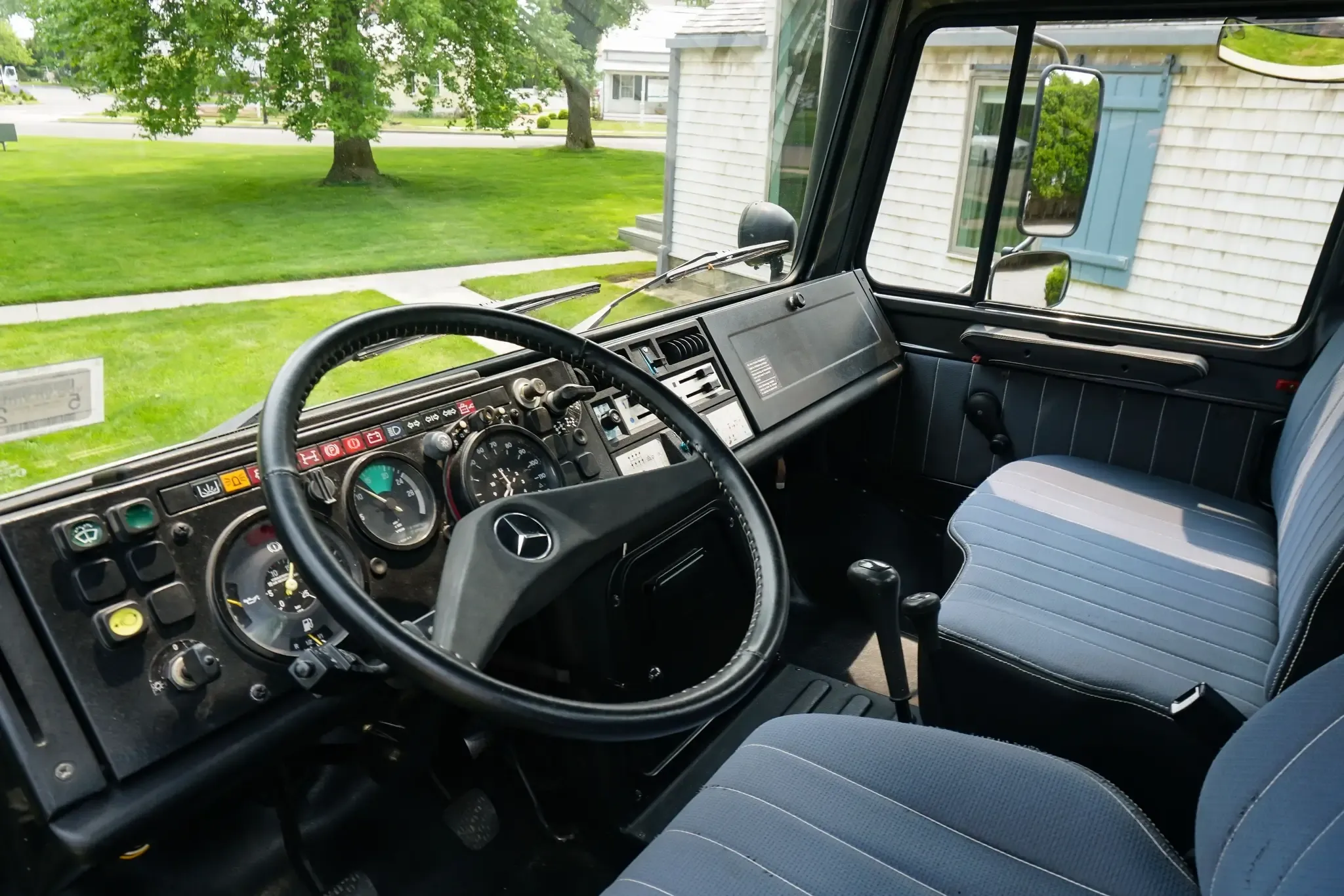 1989 Mercedes-Benz Unimog U2150