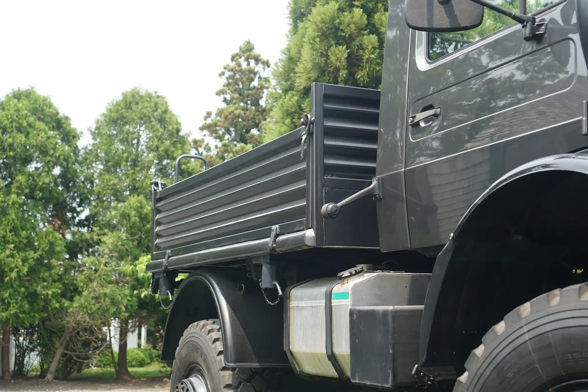 1989 Mercedes-Benz Unimog U2150