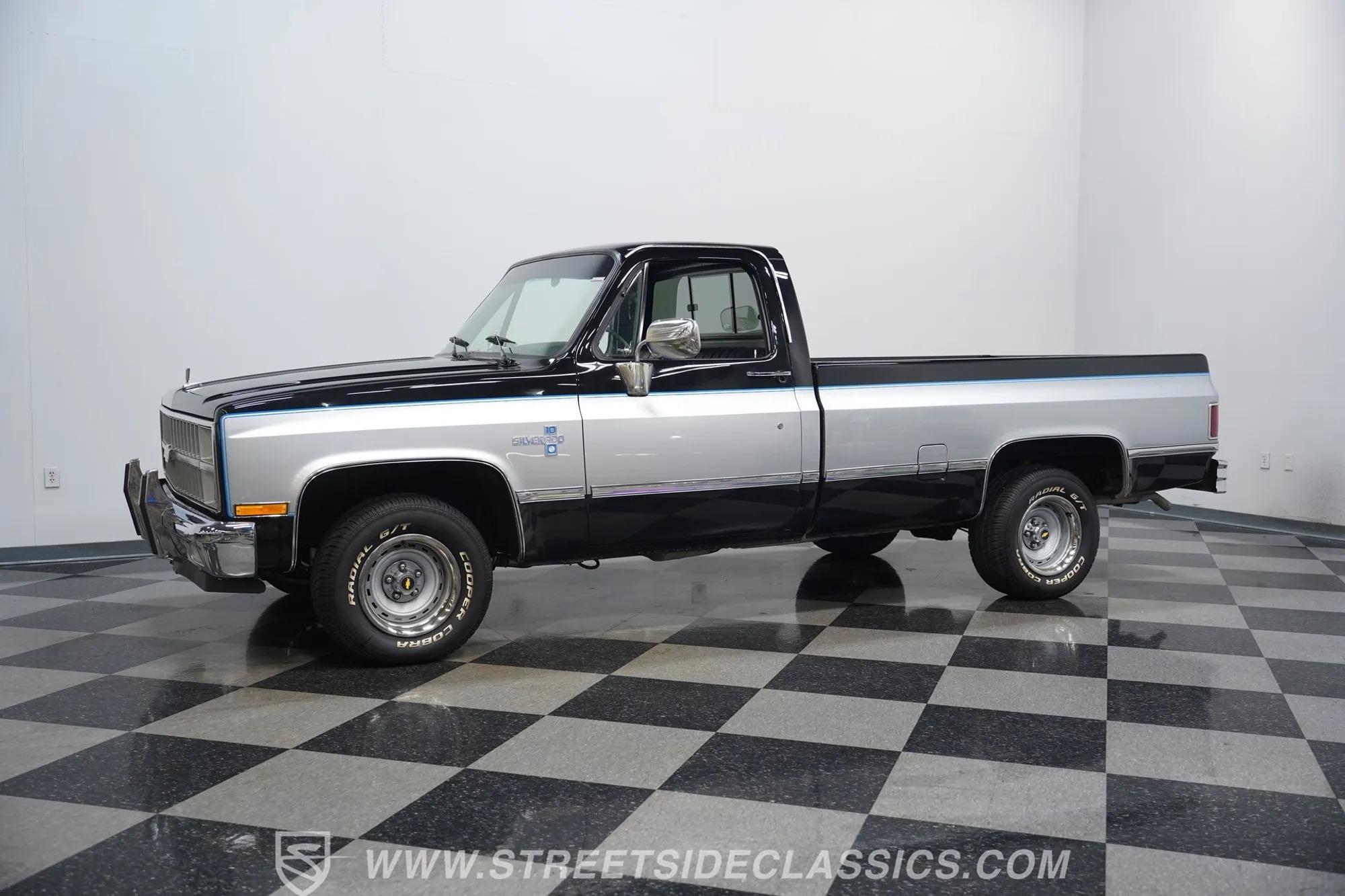 1981 Chevrolet C10 Silverado - 4