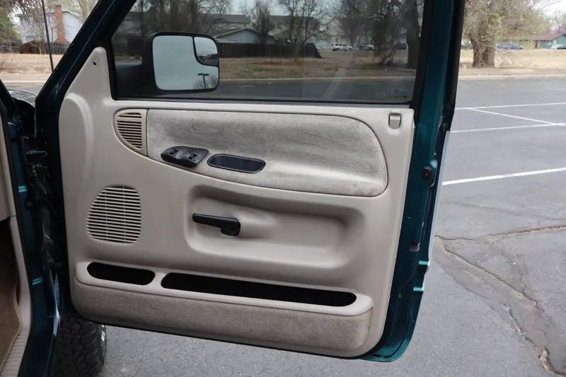 1996 Dodge Ram 2500 ST