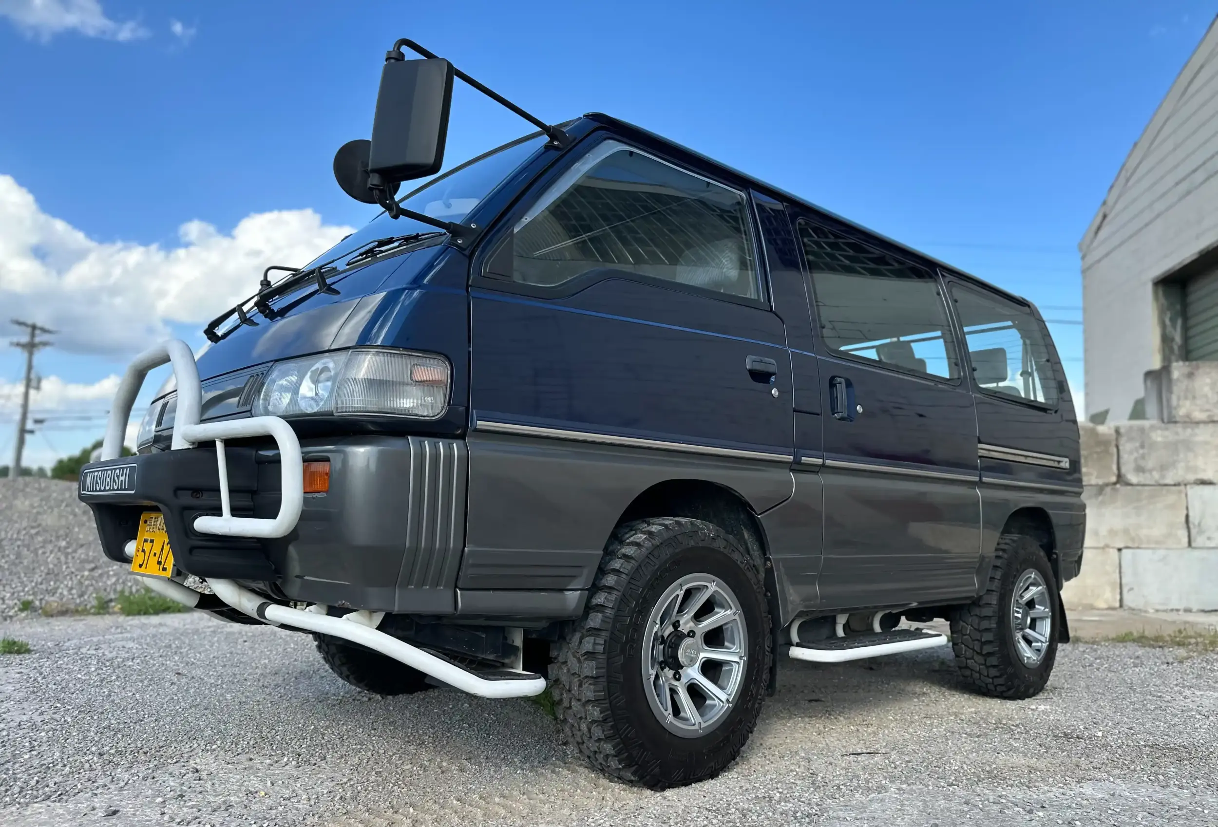  Mitsubishi Delica