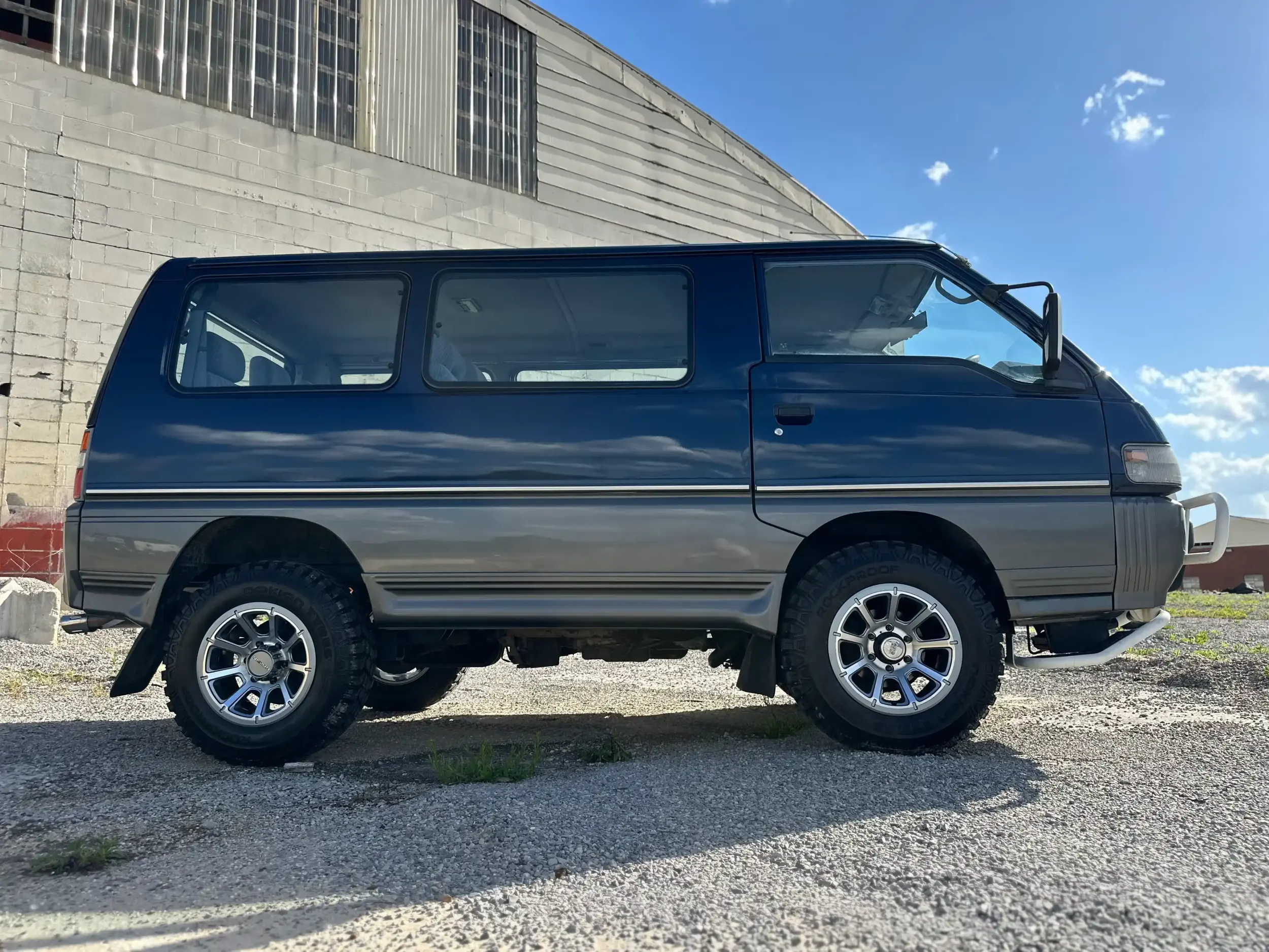1994 Mitsubishi Delica Star Wagon Exceed - 2