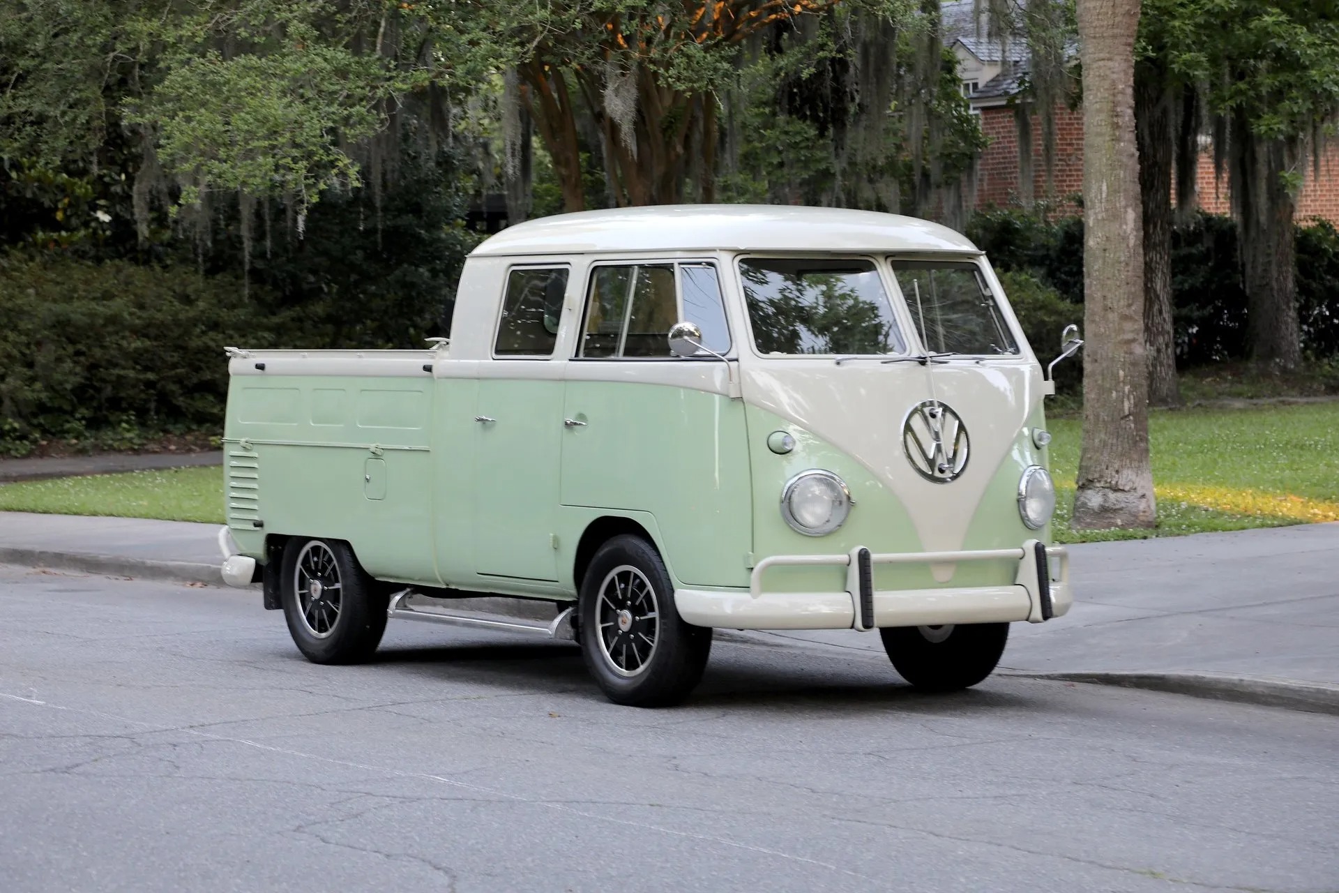  Volkswagen Bus