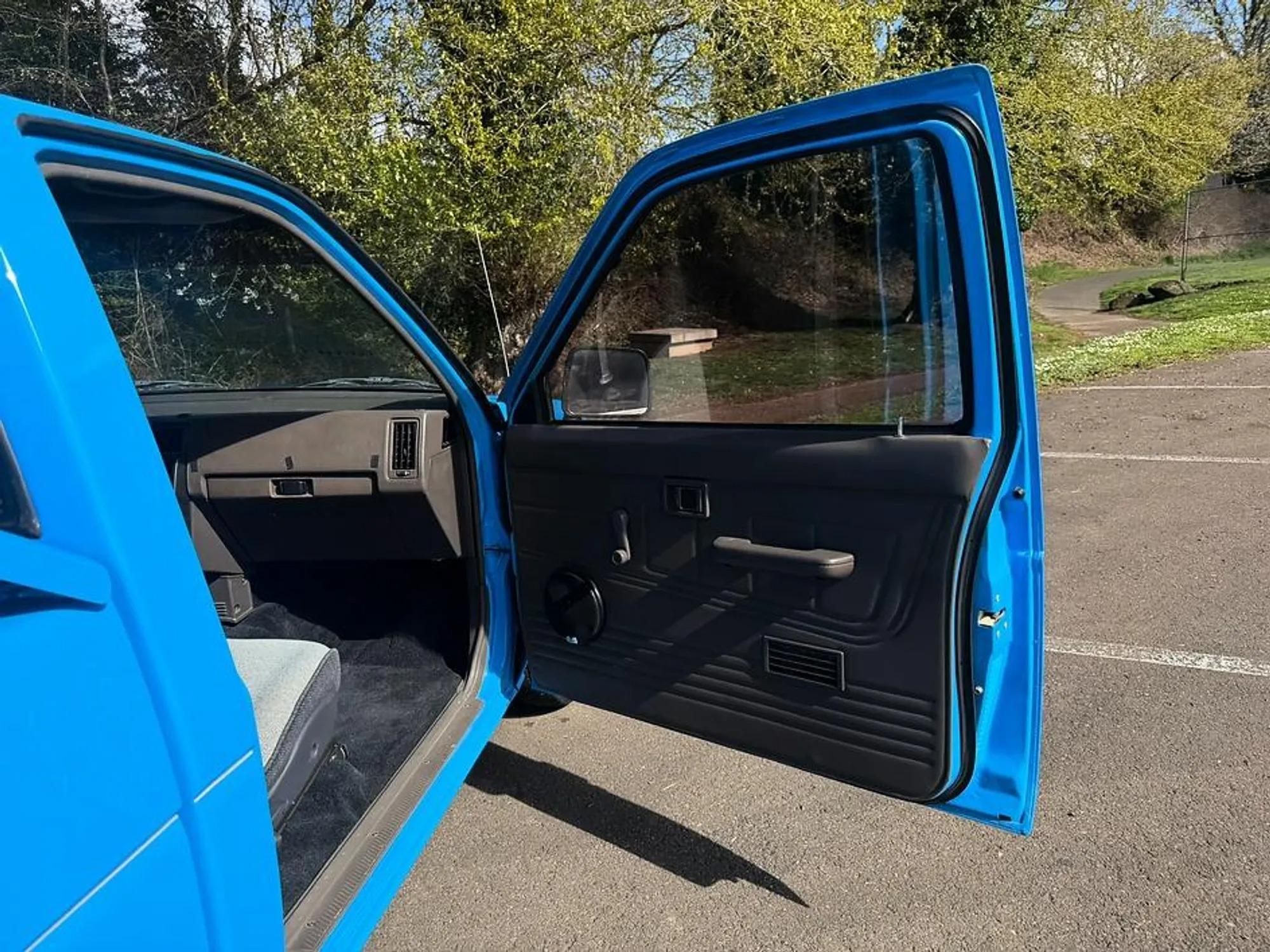 1987 Nissan D21 Hardbody Custom