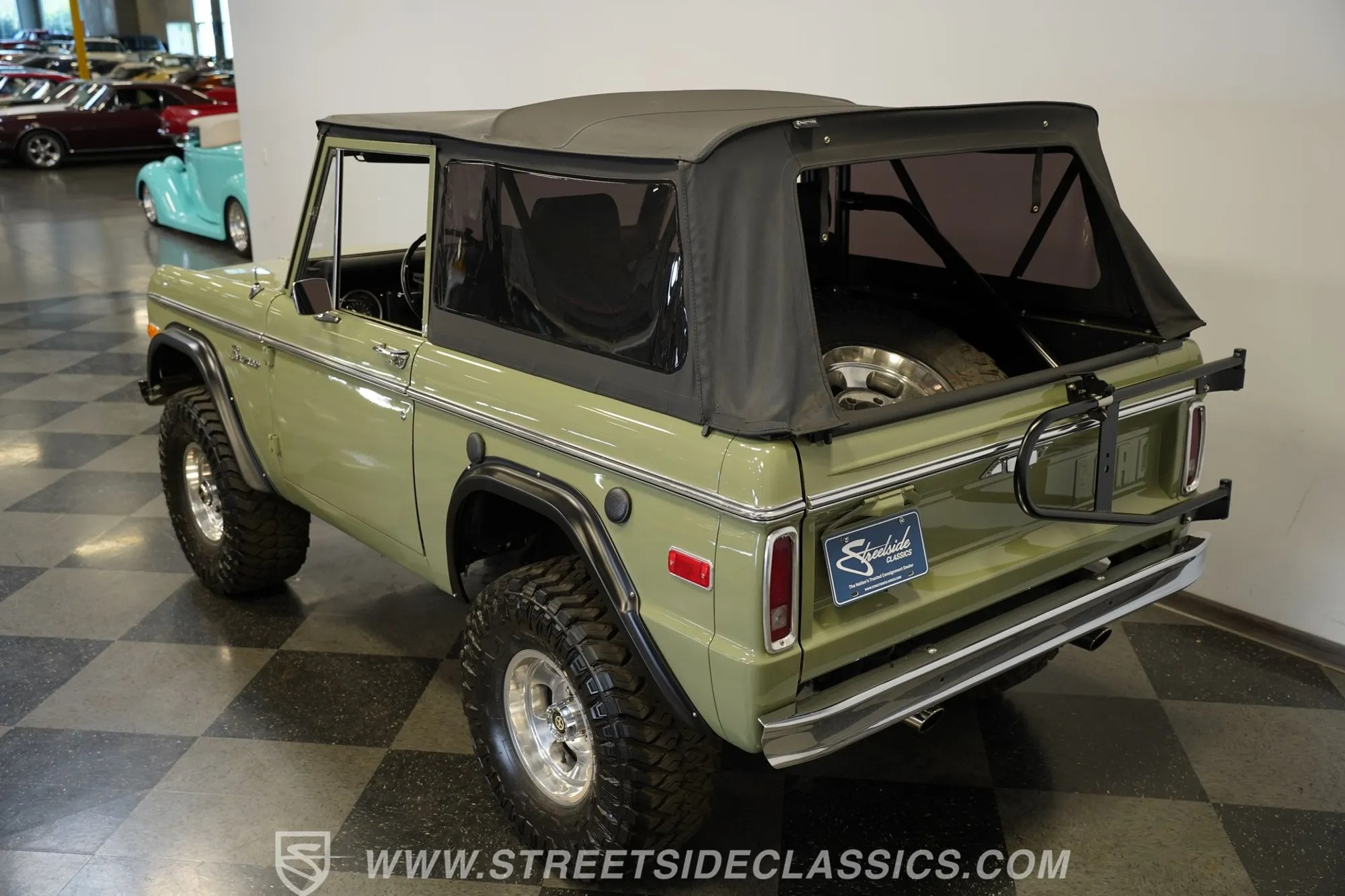1973 Ford Bronco - 2