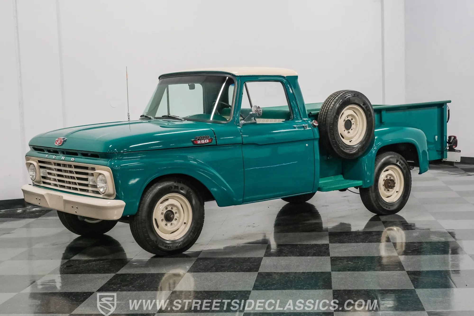 1963 Ford F-250 Stepside - 3