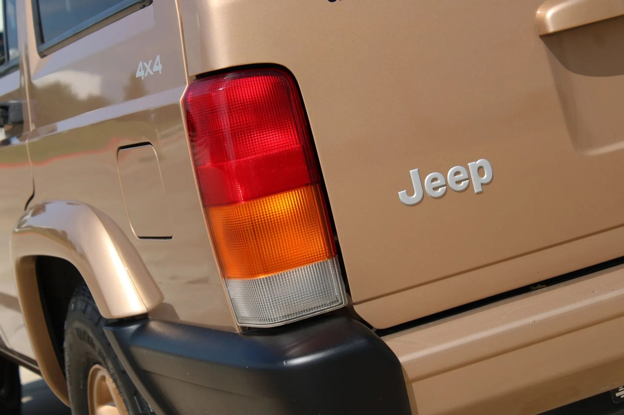 1999 Jeep Cherokee Sport