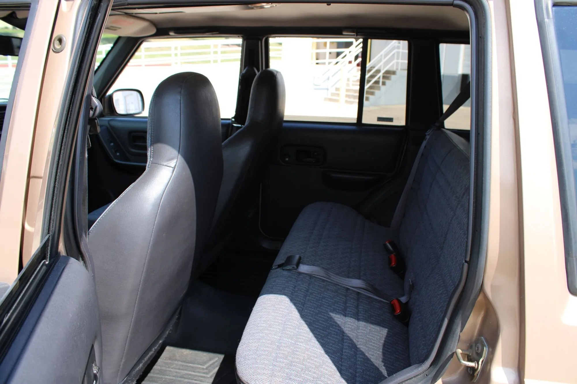 1999 Jeep Cherokee Sport