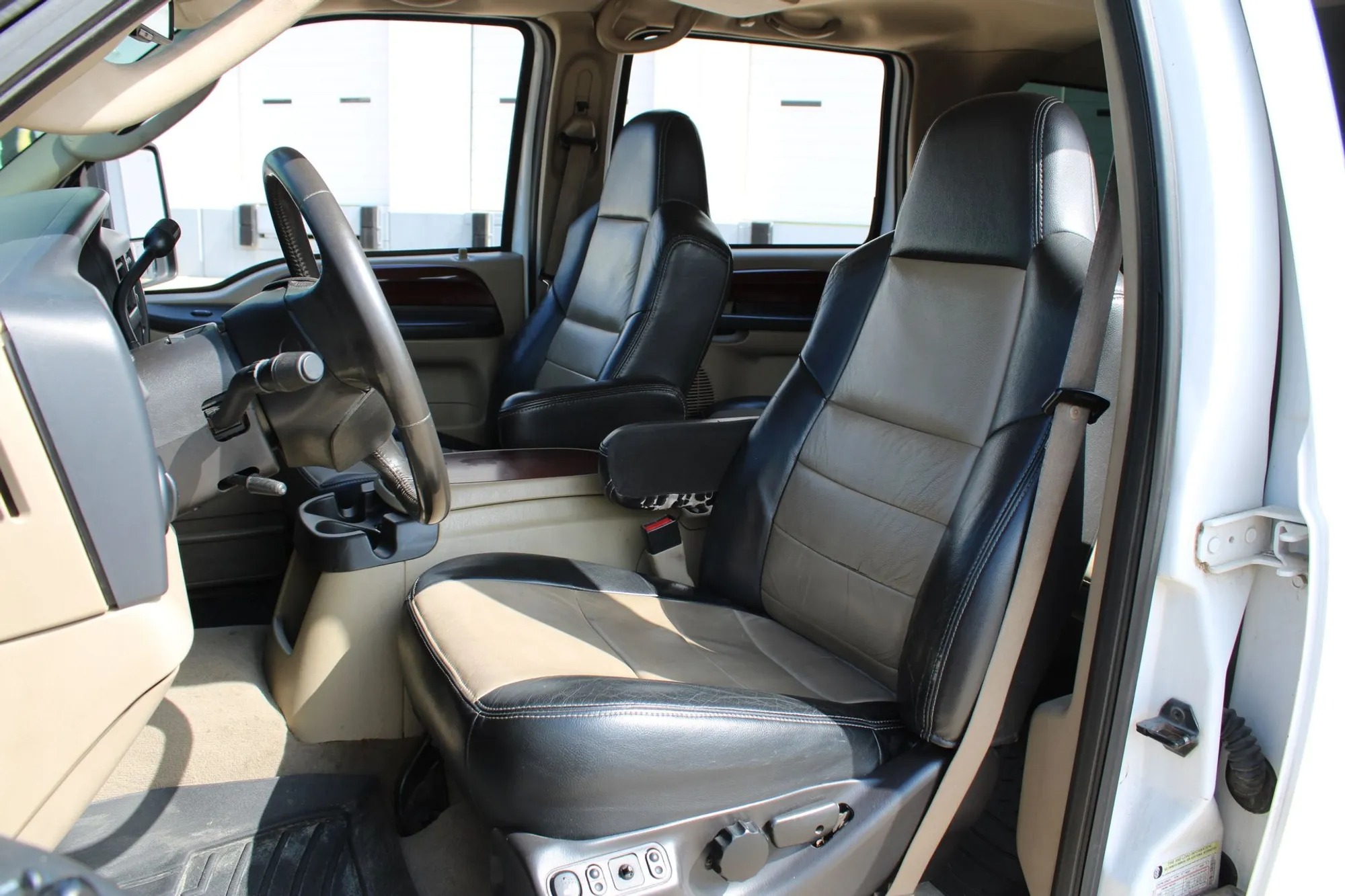 2005 Ford Excursion Eddie Bauer