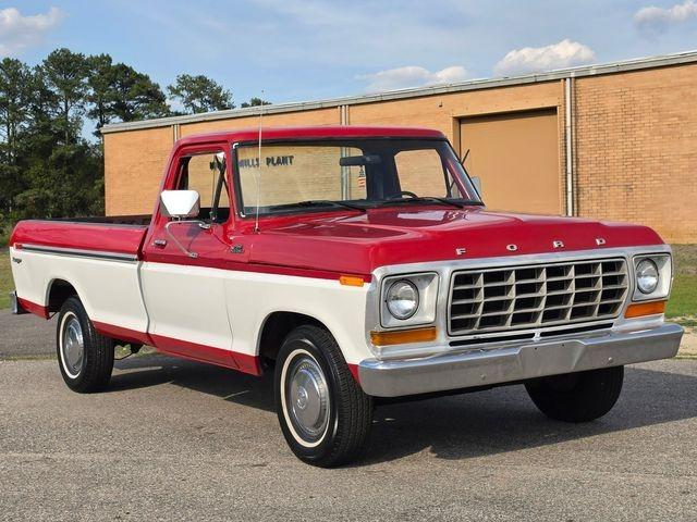  Ford F-100