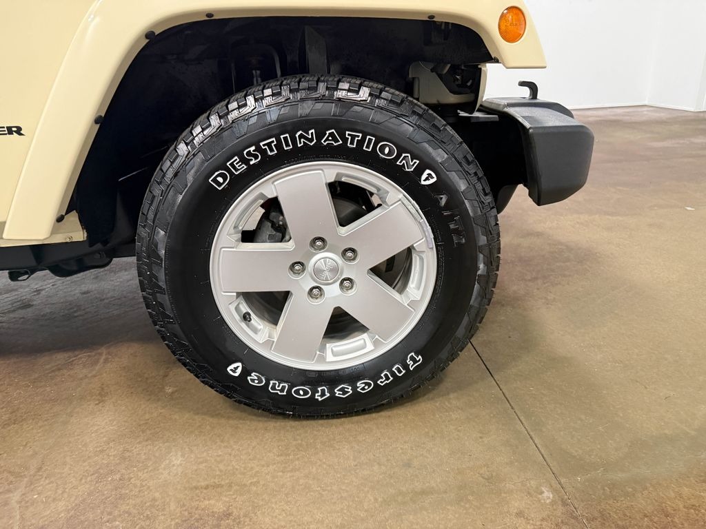 2011 Jeep Wrangler Sahara