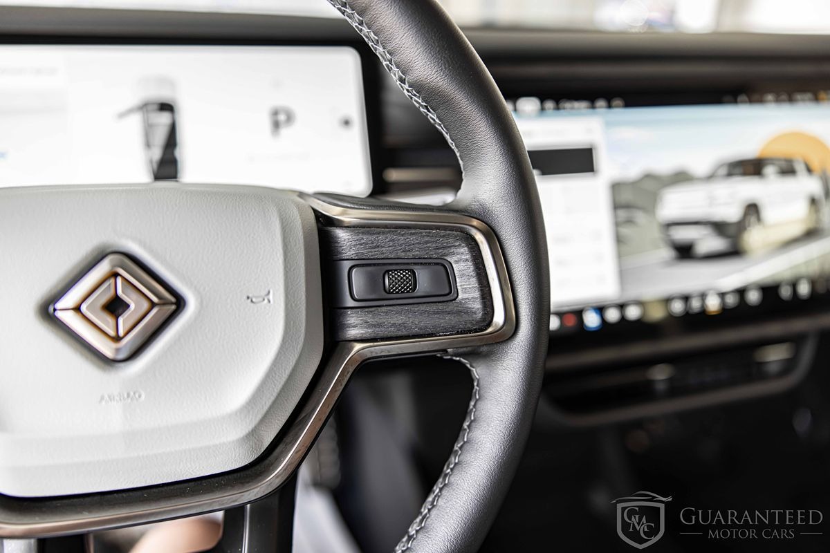 2024 Rivian R1S Adventure